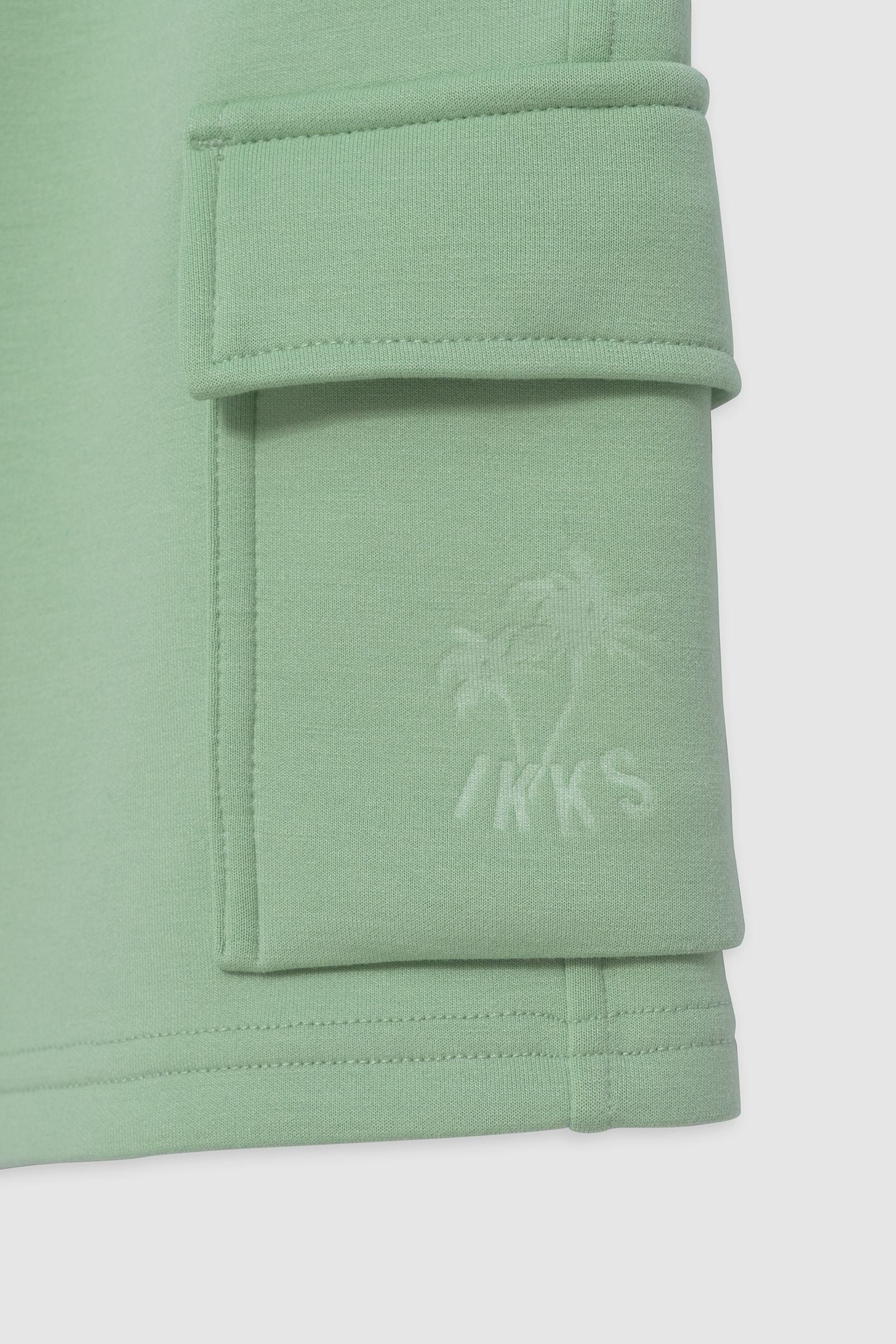 BATTLE GREEN BERMUDA SHORTS WITH PALM TREE MOTIF 3