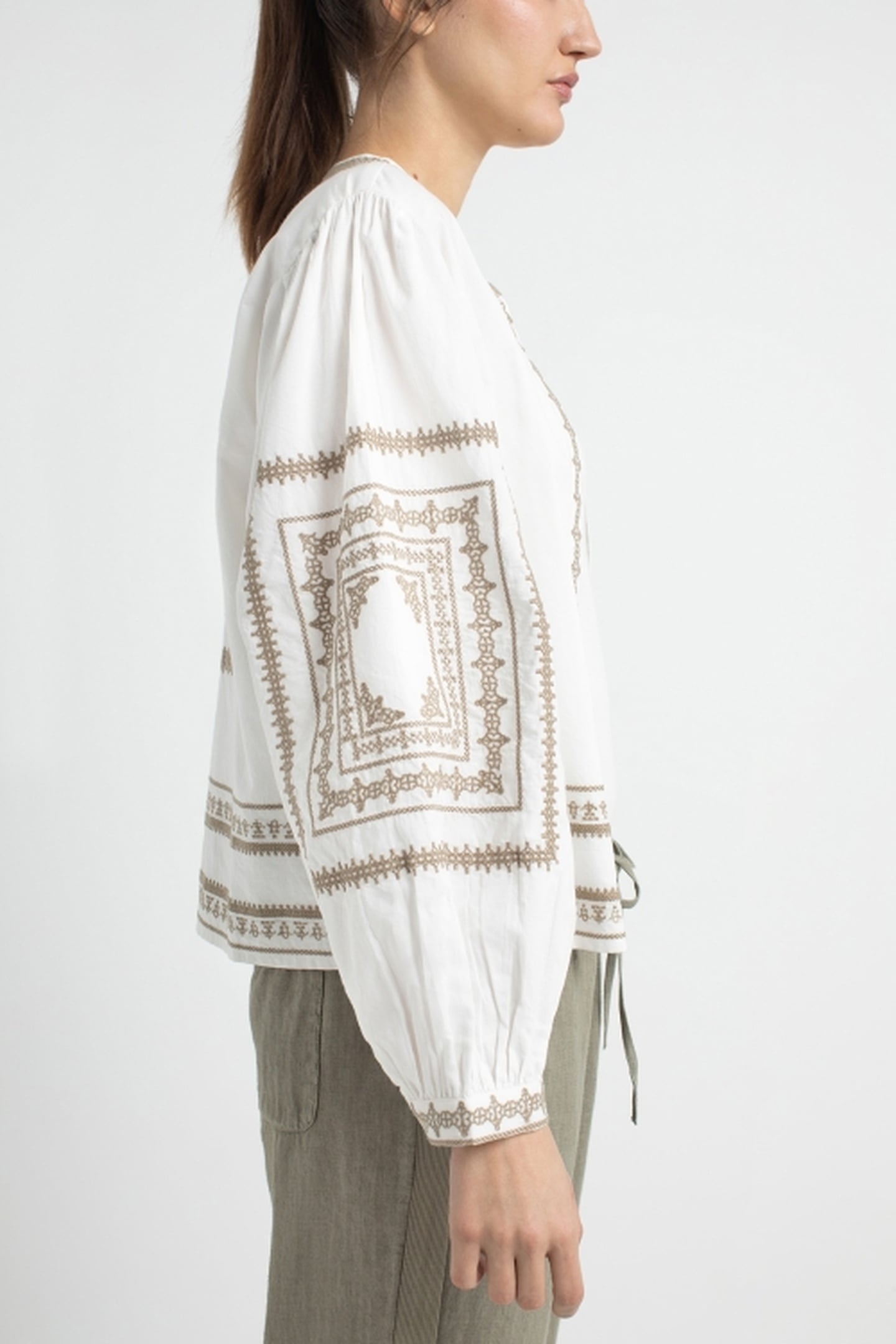 JANSJE BLOUSE LIGHT OLIVE 4