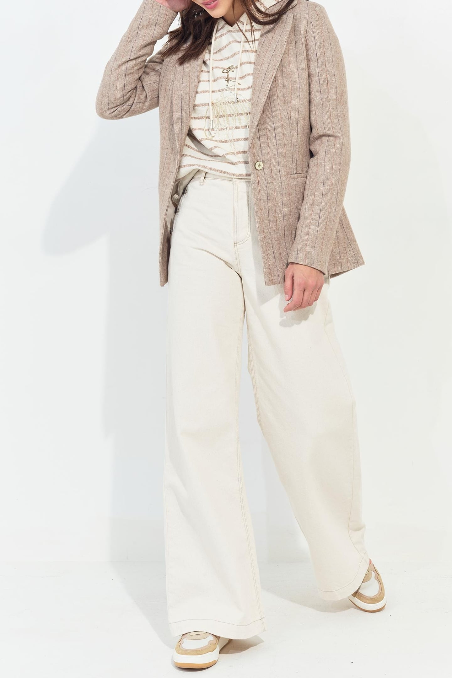 VICKI - BEIGE WOOL JACKET WITH STRIPED HERRINGBONE PATTERN 2