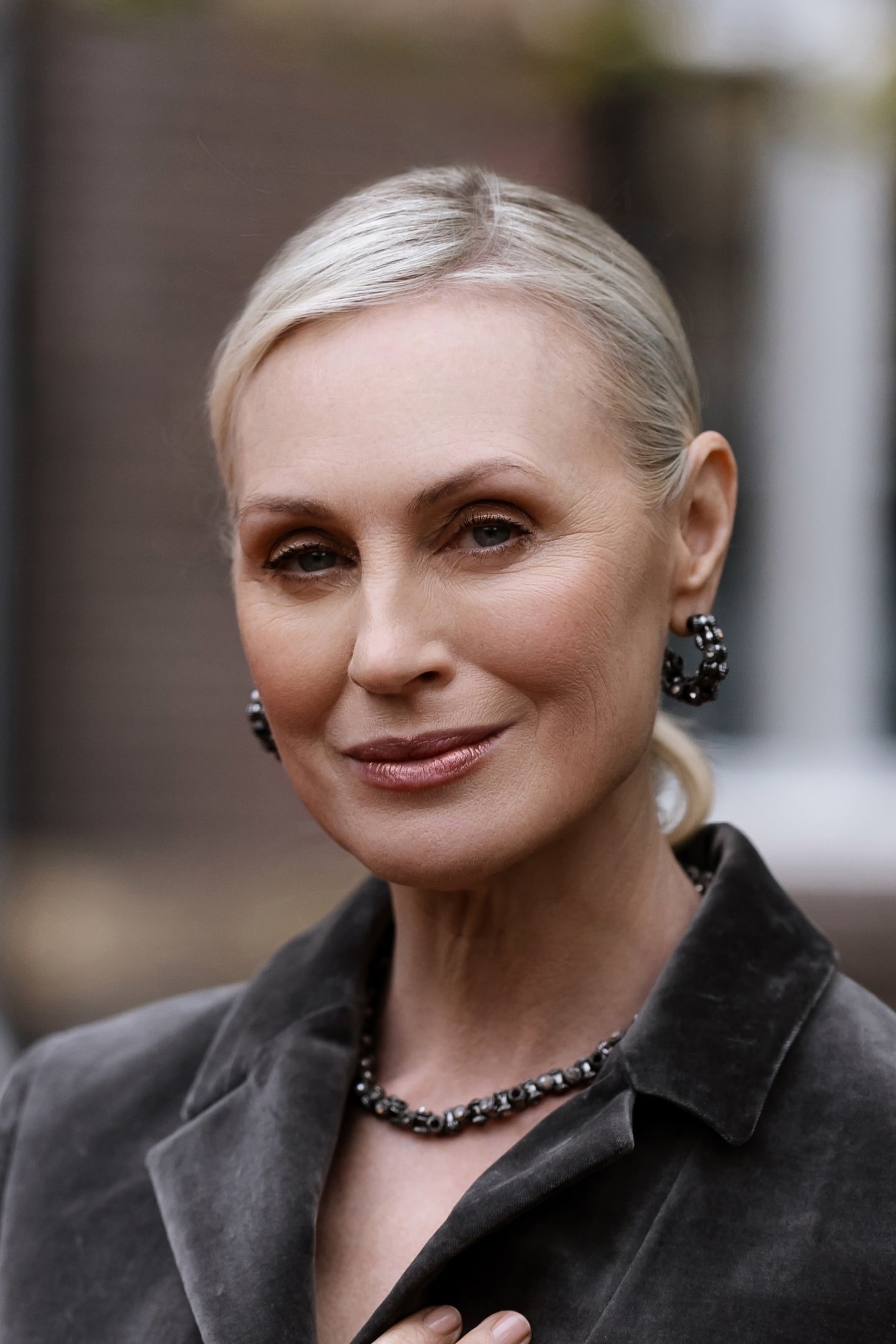 VINTAGE BARREL NECKLACE BLACK 4