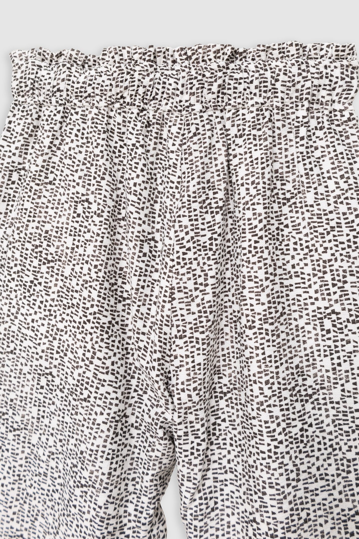 BLACK GRAPHIC PANTS 5