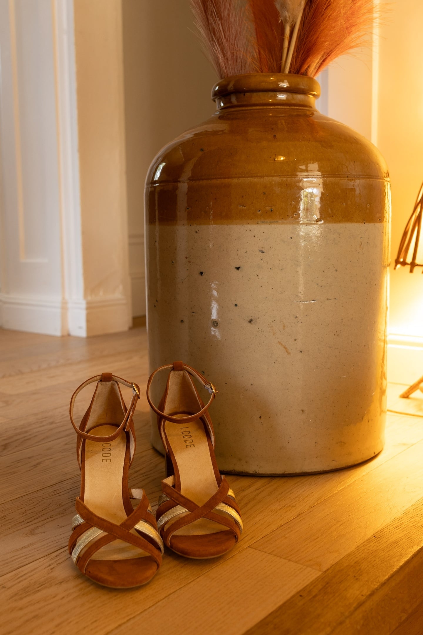 CAMEL AND GOLD HEELED SANDALS IN VELOUR LEATHER CAMEL 6