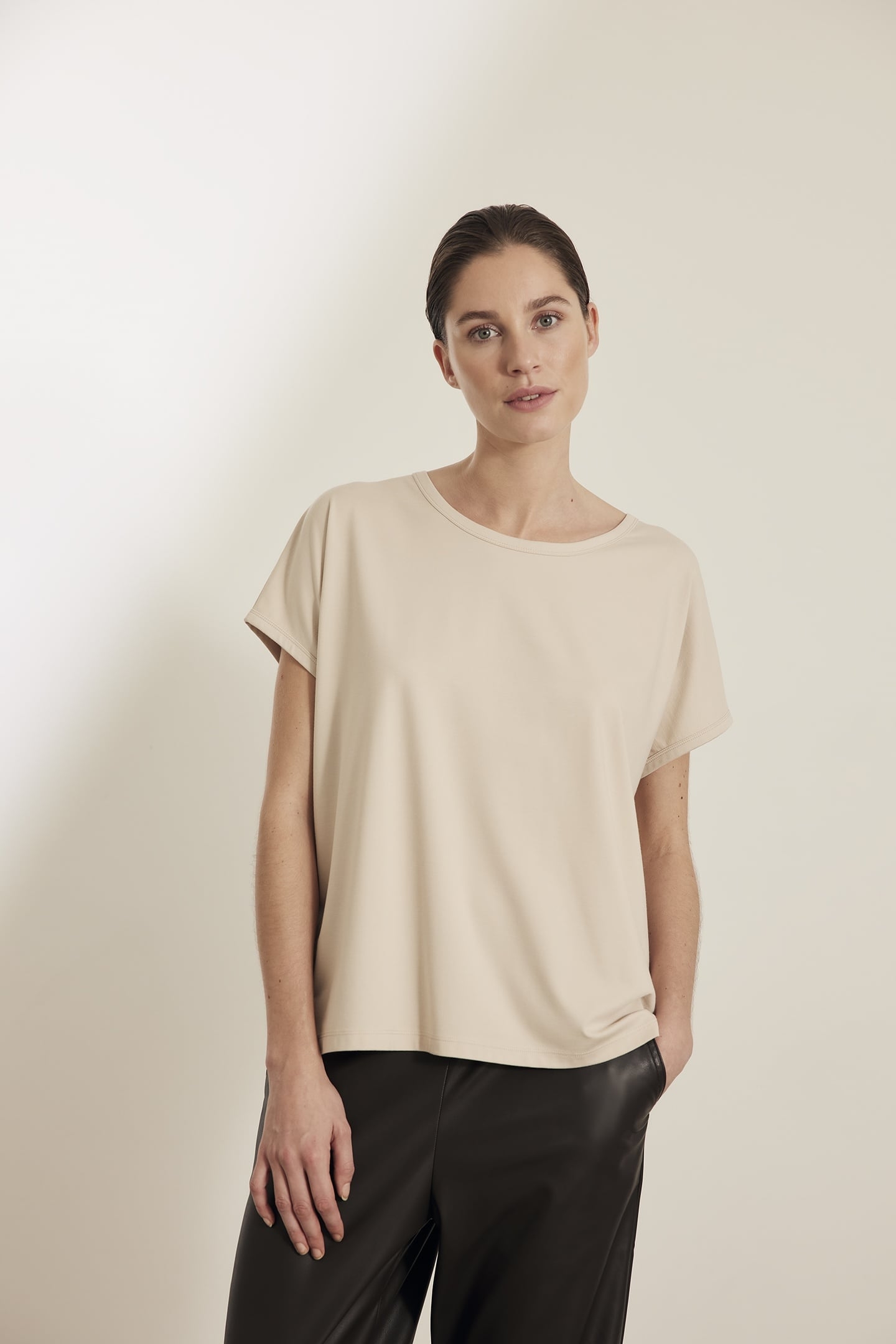 EMMA T SHIRT BUTTERMILK 2