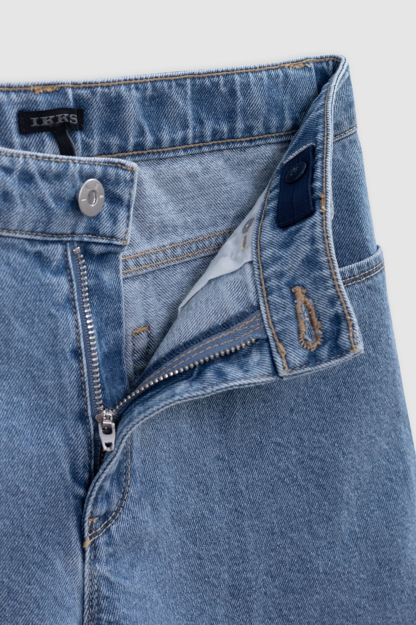 BLUE DENIM SHORTS WITH FRINGED EDGES 5