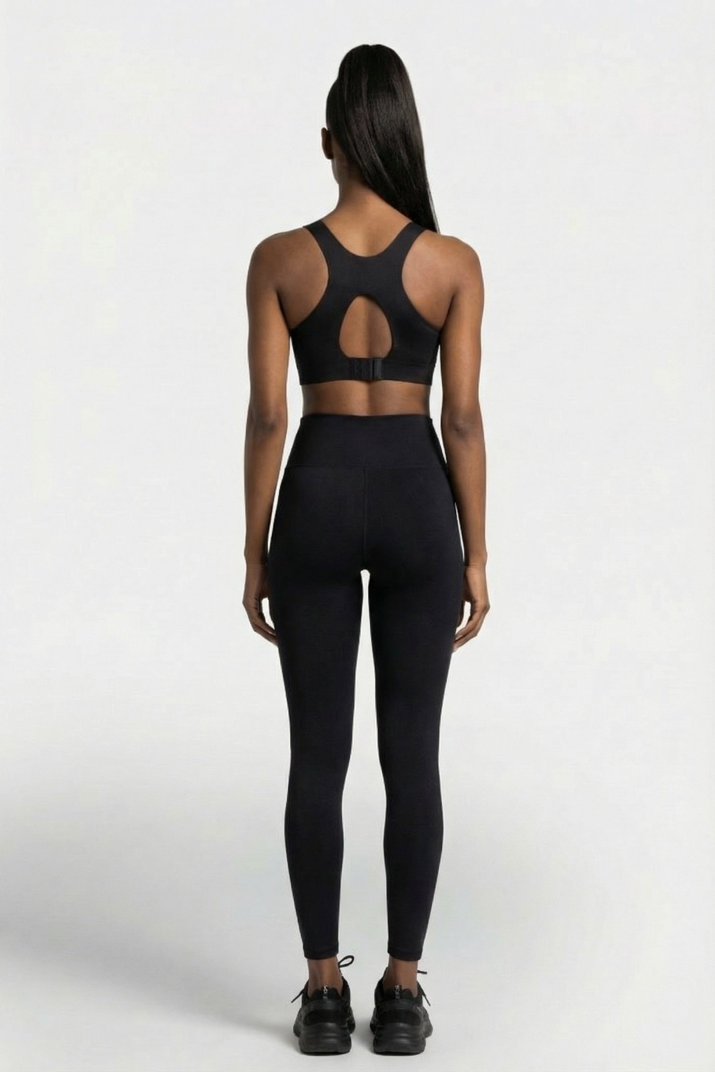 INVISIBLES HIGH SUPPORT BRA BLACK 2