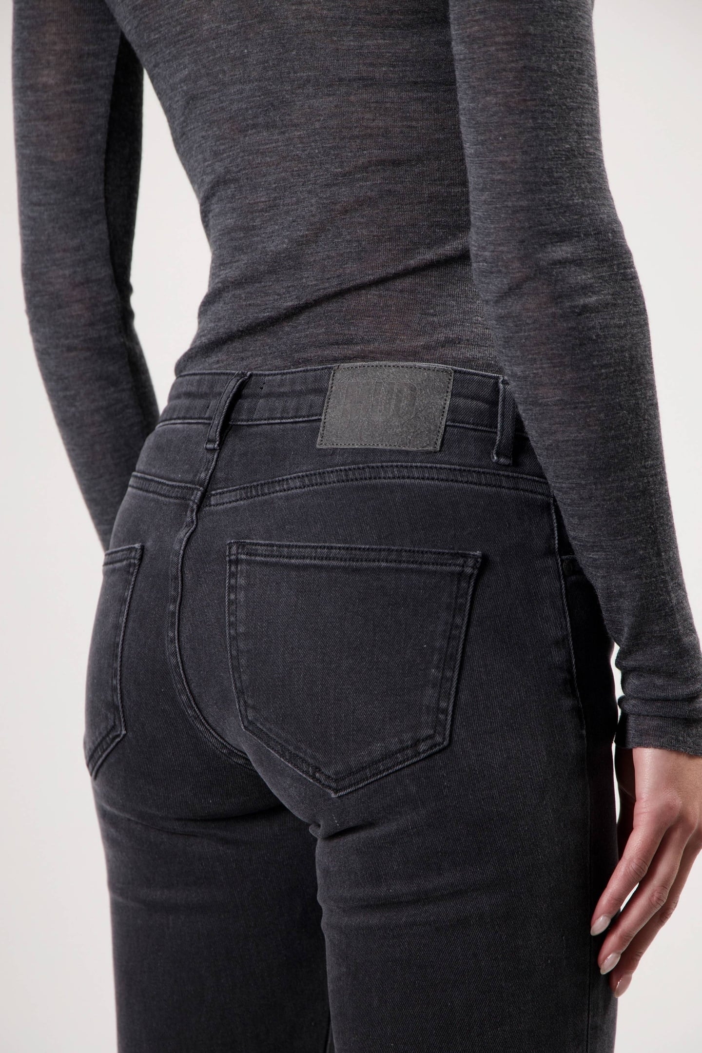 FAYE LOW SLIM STONE BLACK 8