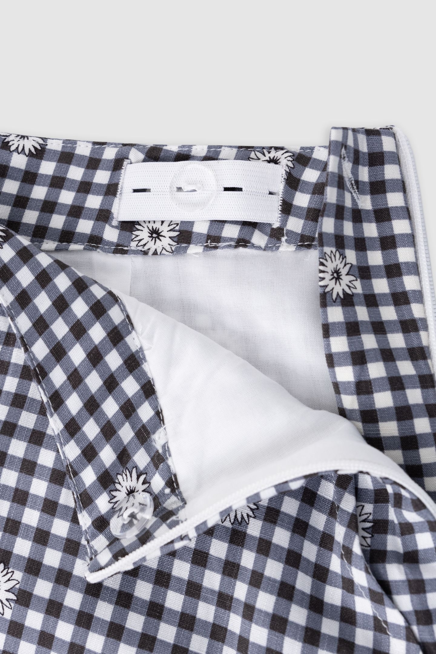 BLACK GINGHAM AND FLORAL PRINT SKORT 6