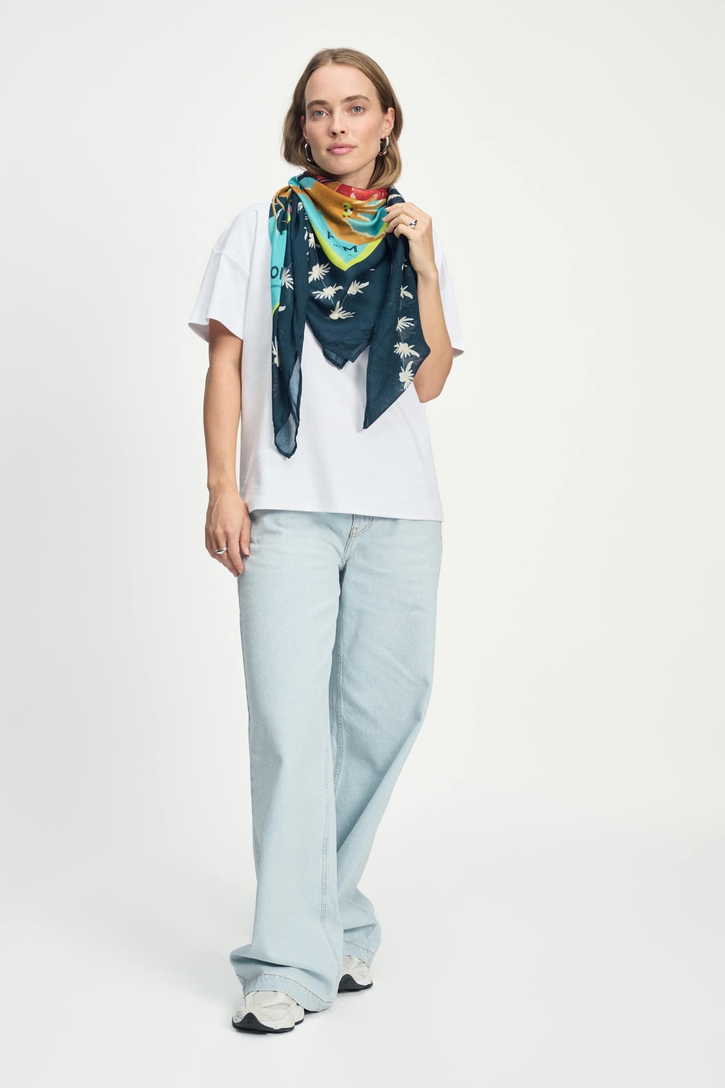 SHAWL - ARTISAN PARTY BLUE 1