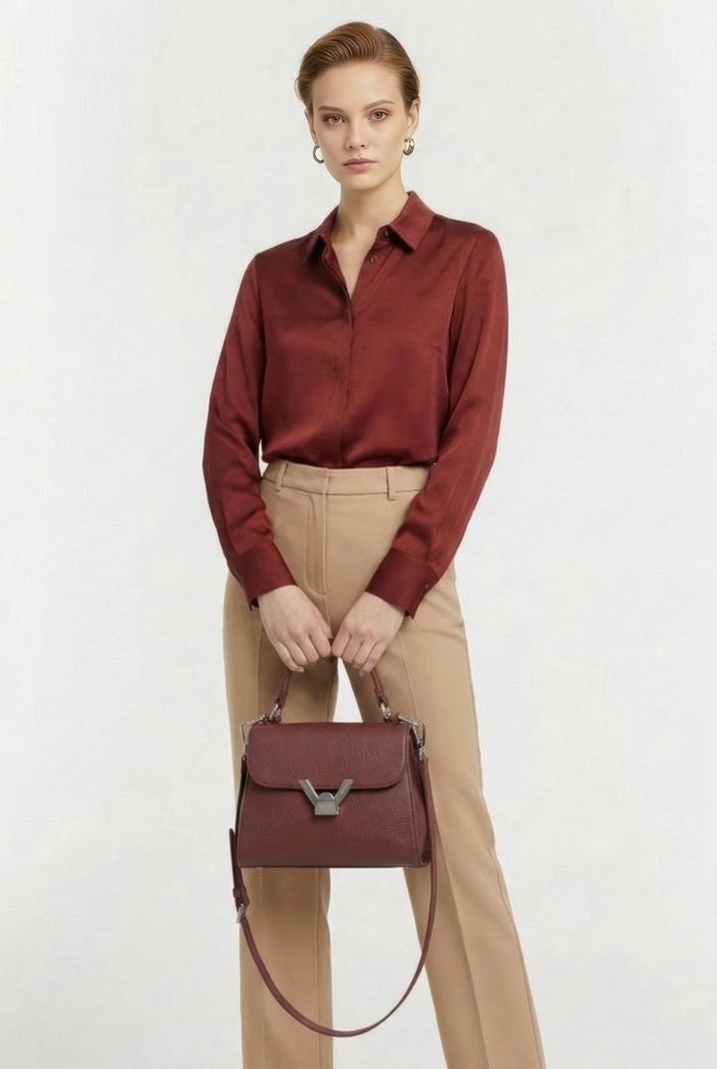 CROSS BODY BAG IN GRAINED LEATHER 1