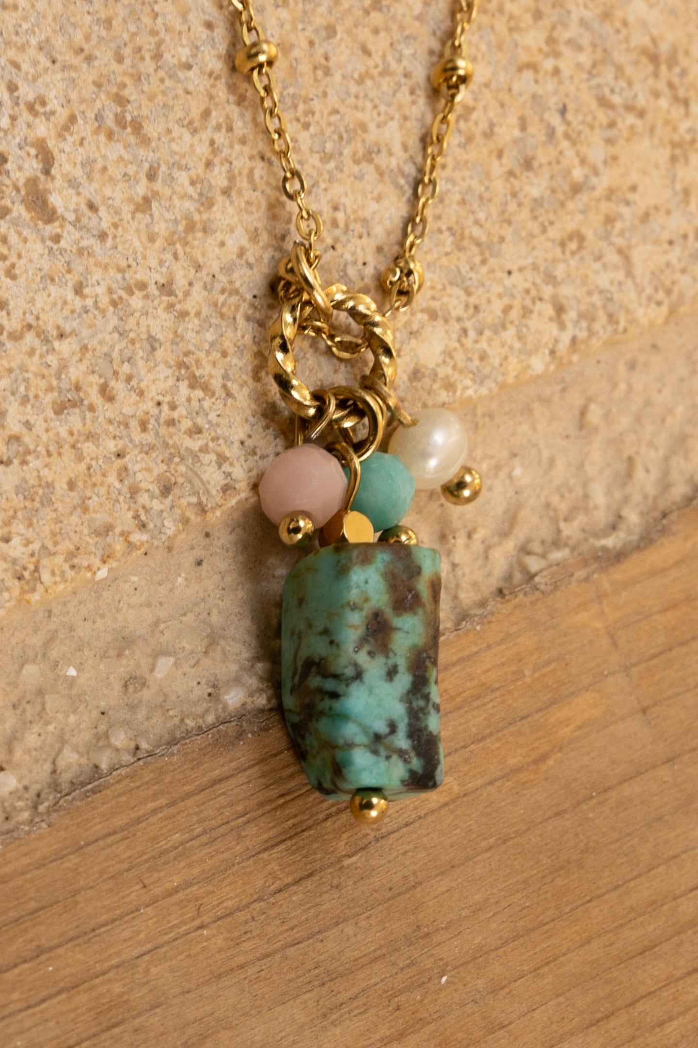 GOLD-TONE METAL NECKLACE WITH BEAD PENDANT GOLD 5