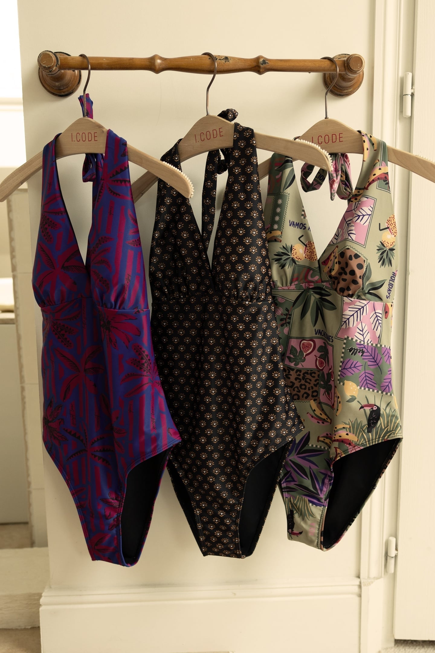 BLACK SWIMSUIT WITH FLORAL HEART PRINT BLACK 5