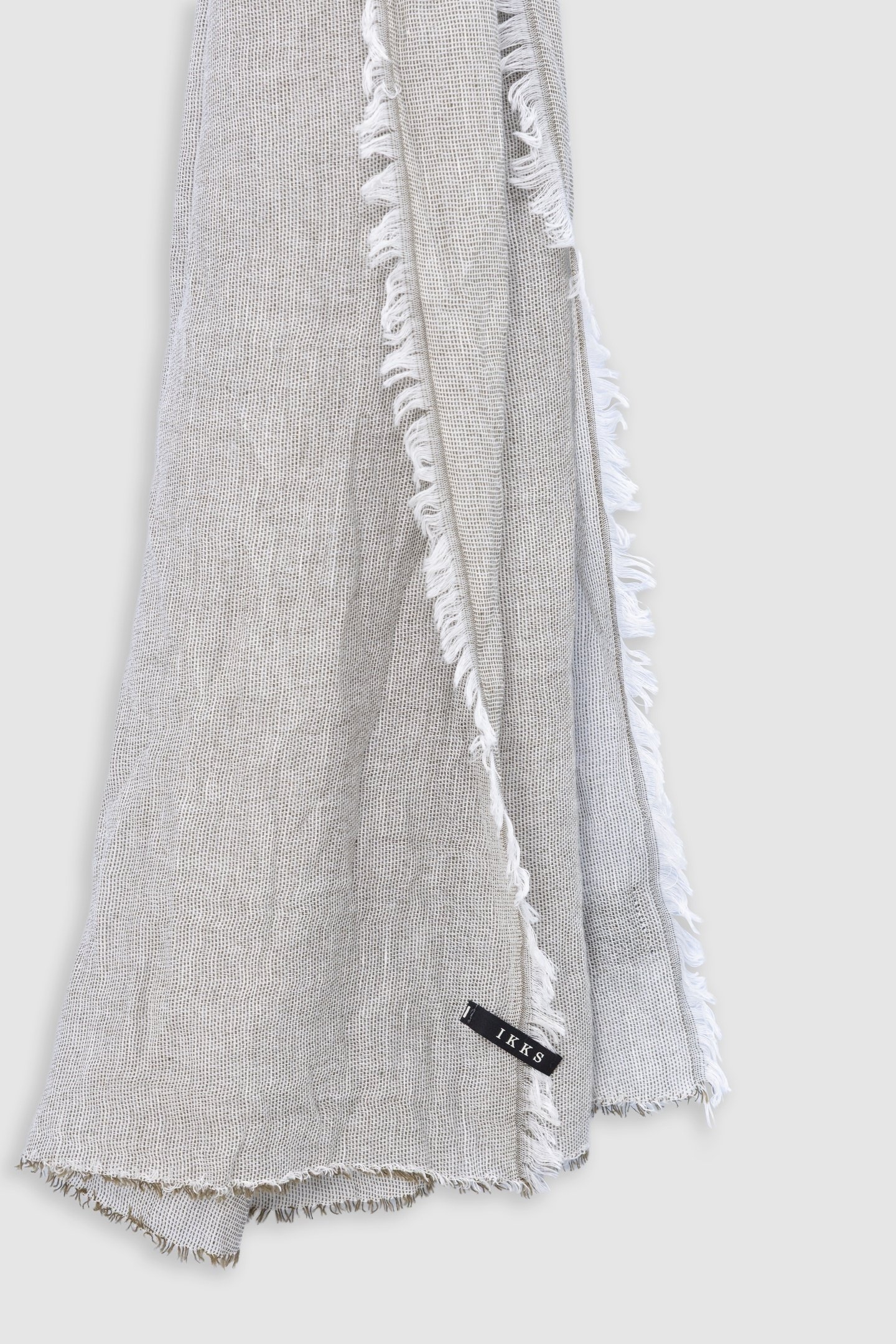 KHAKI SEMI-PLAIN SCARF WITH FRINGED EDGES 2