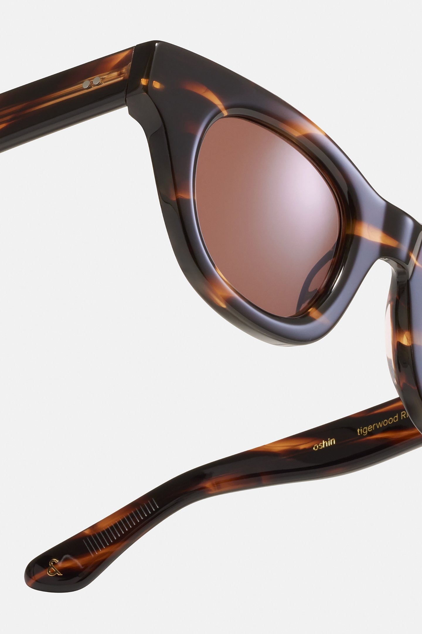 OSHIN-TIGERWOOD-SUN 3