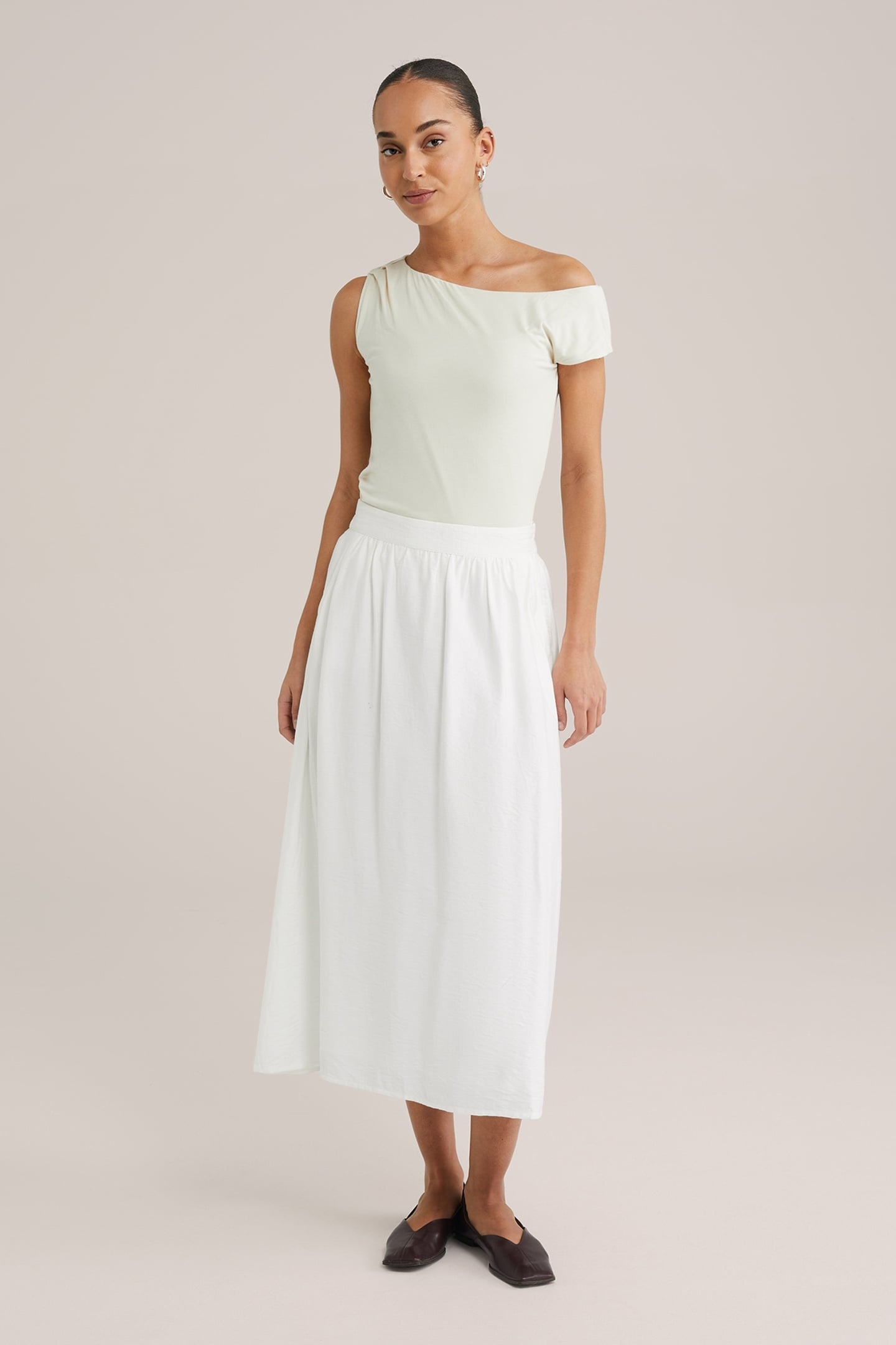 SKIRT MEDIUM LENGTH WHITE 2