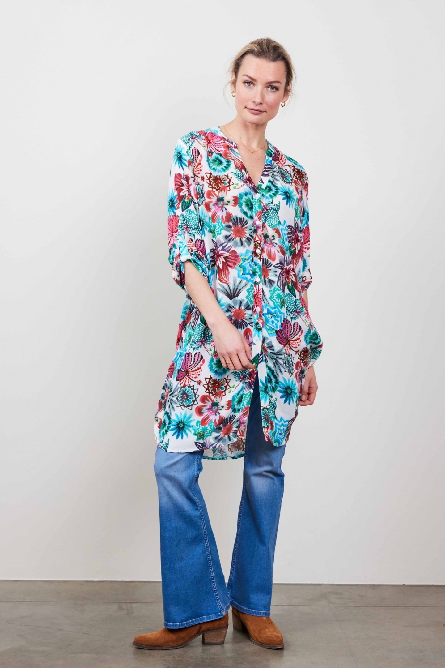 TUNIC CHILL IN OFFWHITE WITH FLORAL MEDLEY PRINT 1