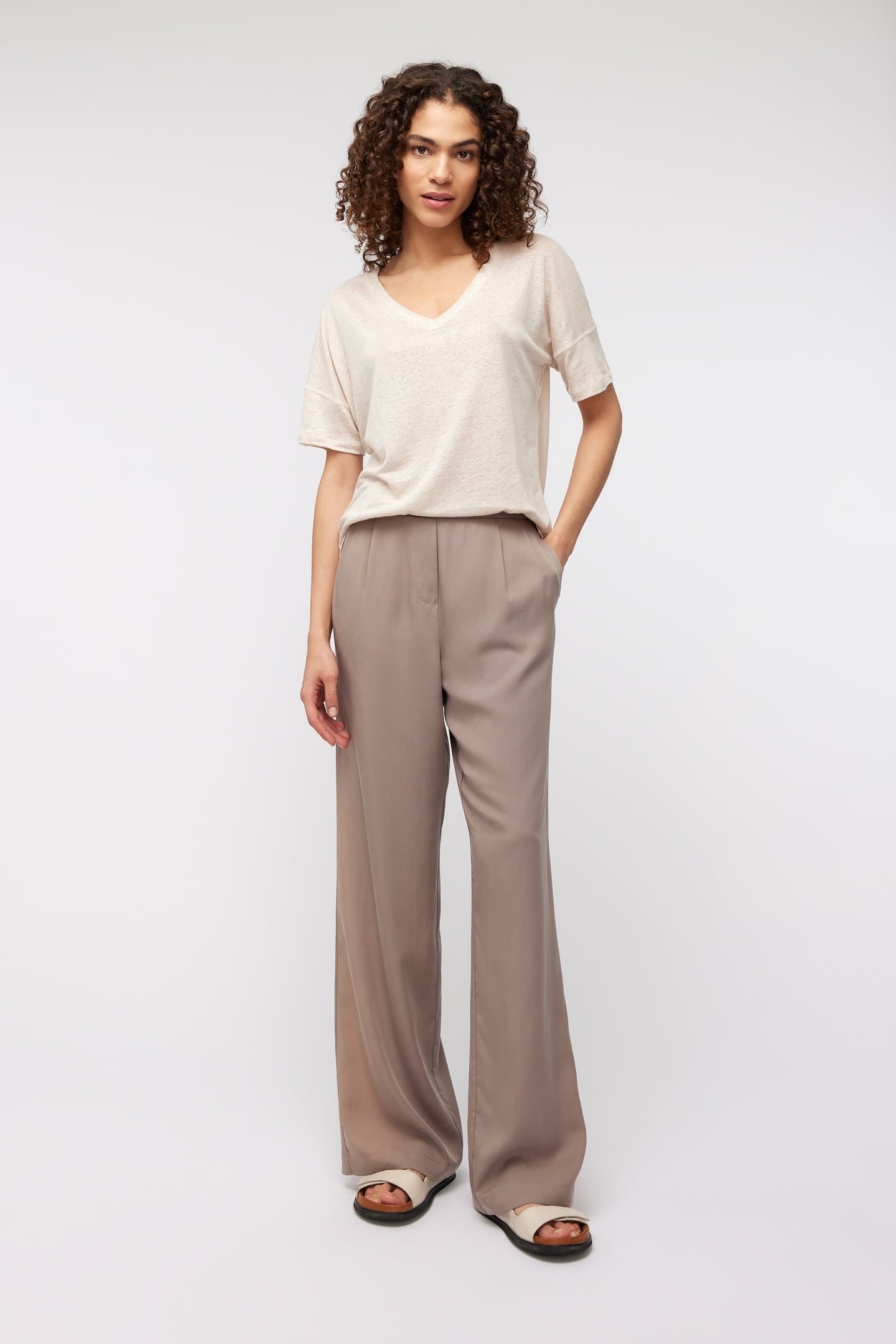 EMILY T SHIRT SAND 2