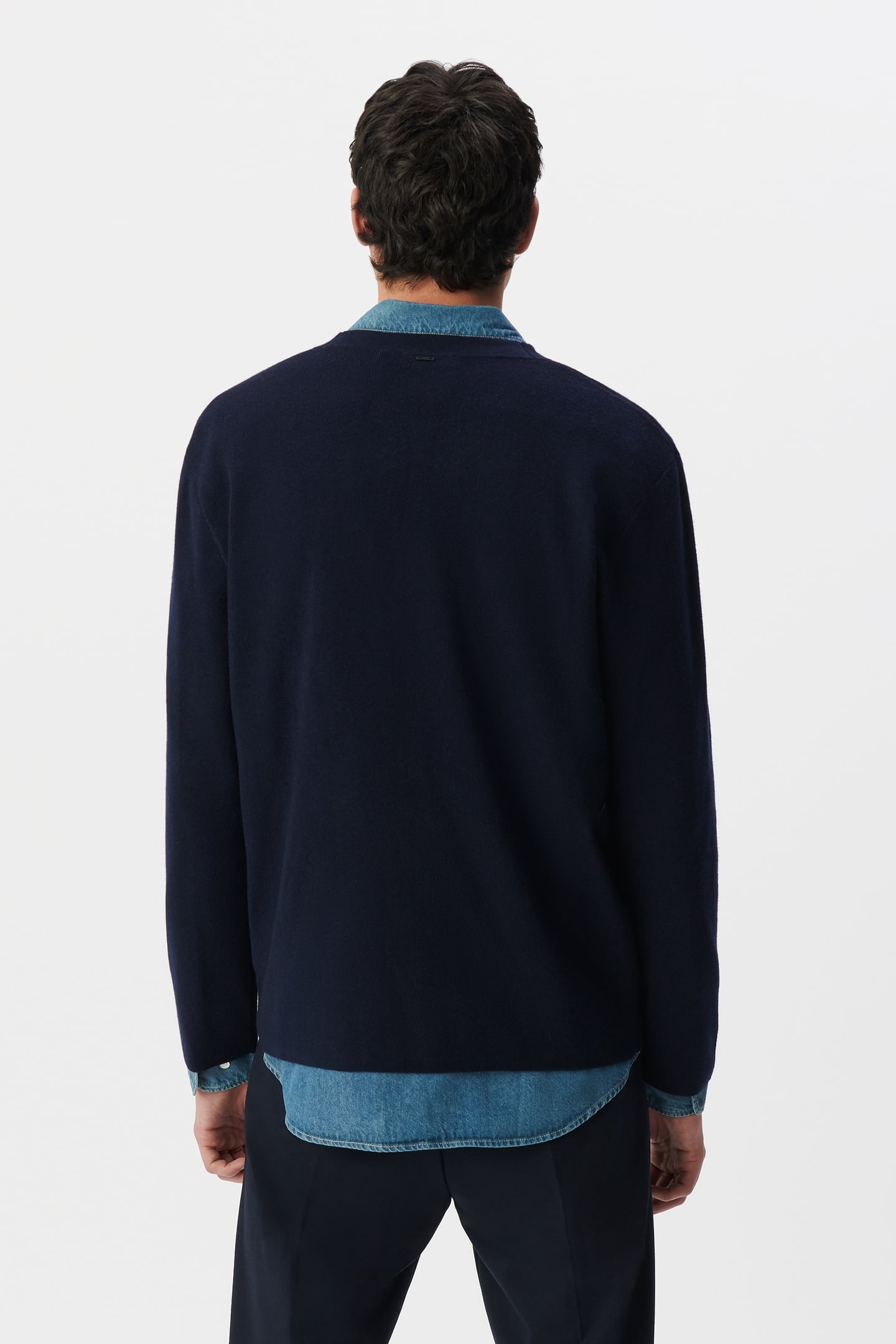 NAVY KNIT V-NECK CARDIGAN 4