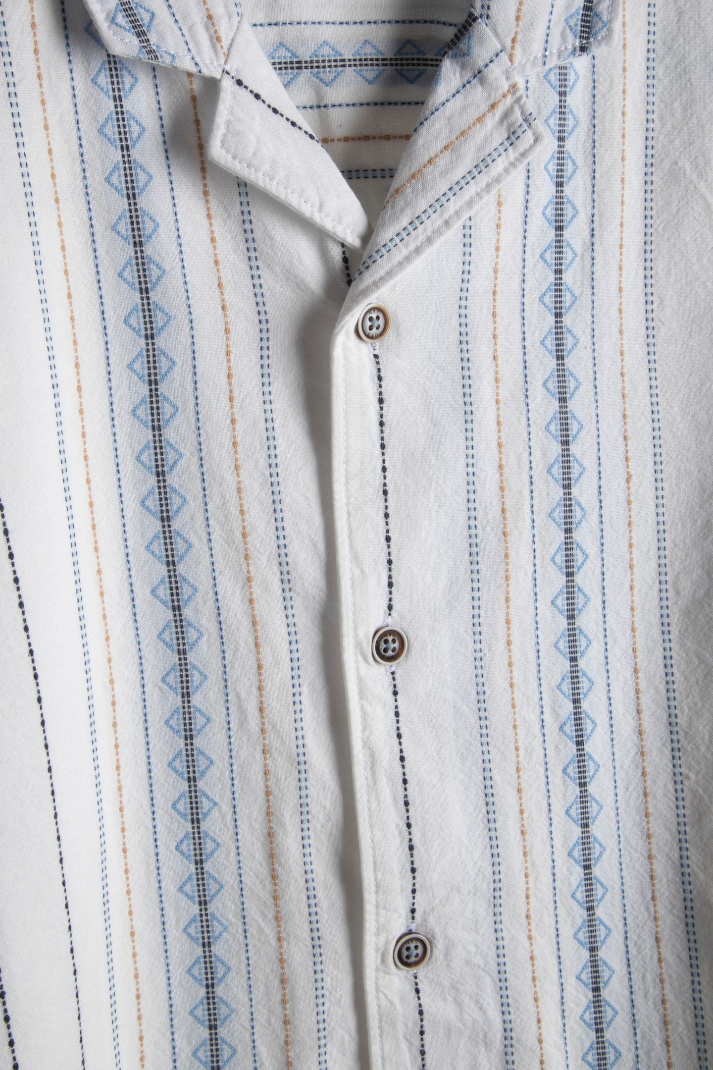 SHIRT SHORT SLEEVE REVERS COLLAR DOBBY VERTICAL EMBROIDERED 6