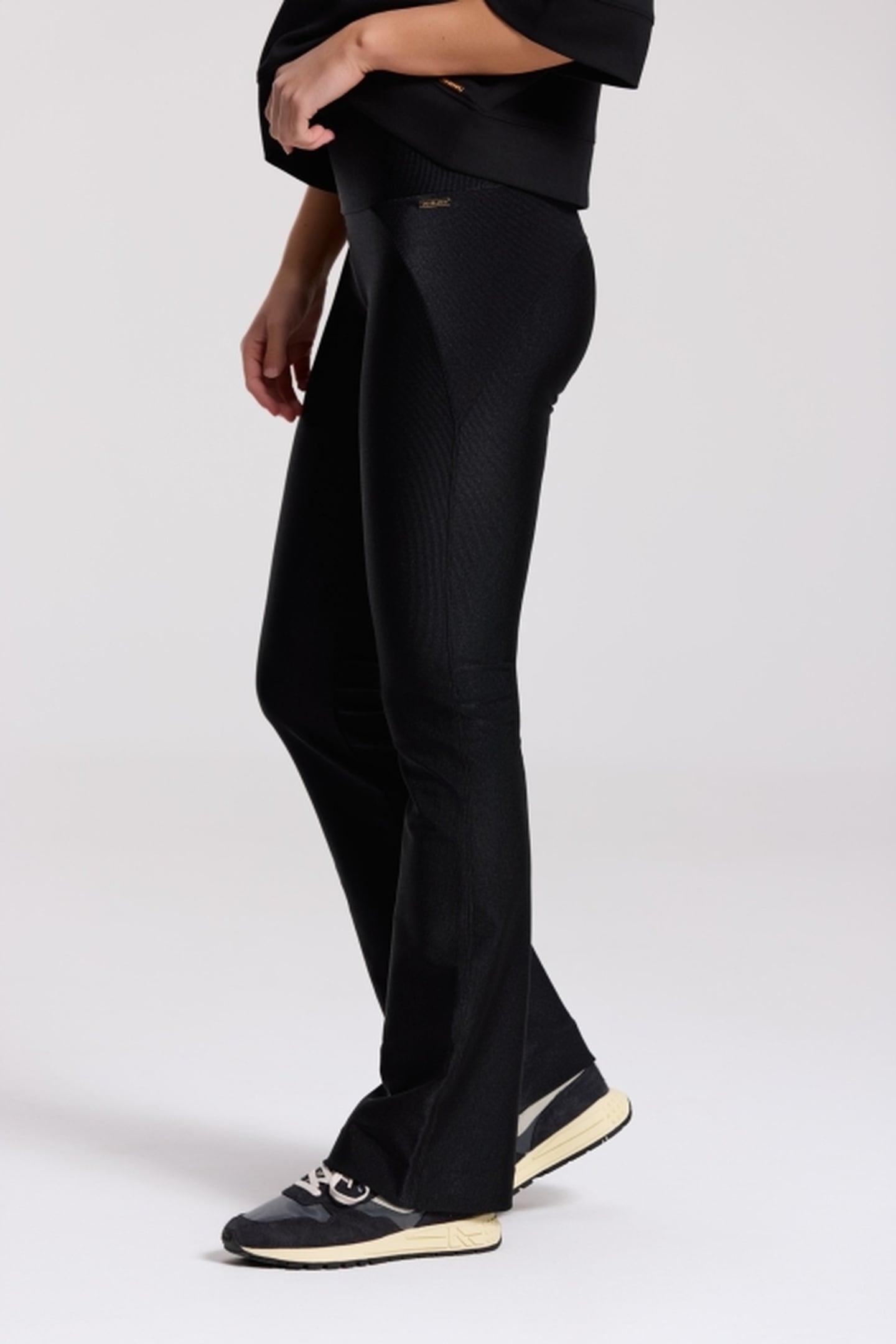 BEAU FLARED LEGGINGS RIB BLACK 3
