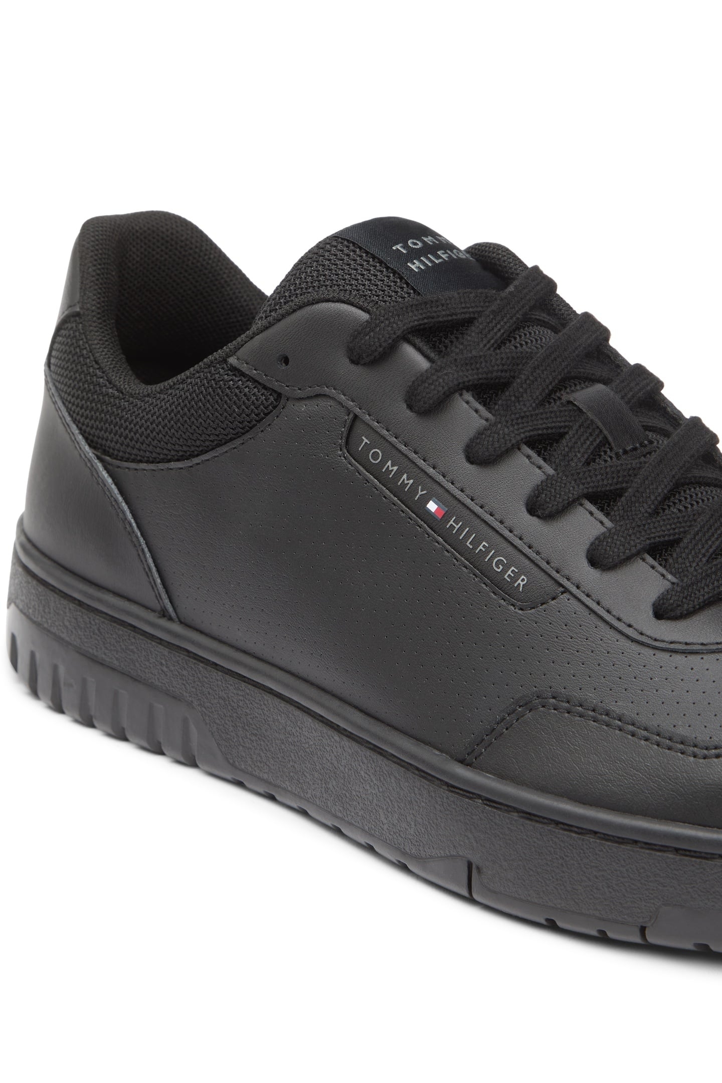 LIGHTWEIGHT BASKETBALL SNEAKERS BLACK 6