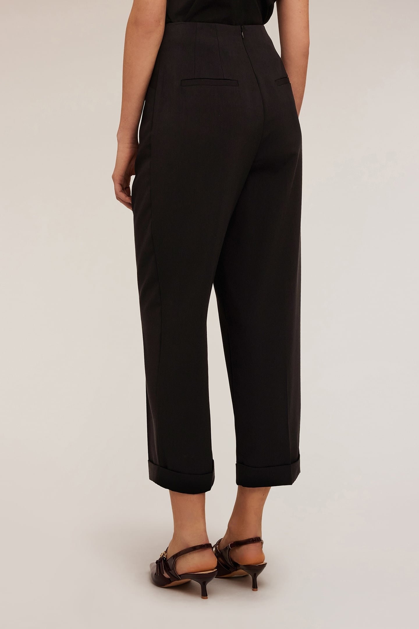 CARROT TROUSERS WITH TURN-UPS BLACK 3