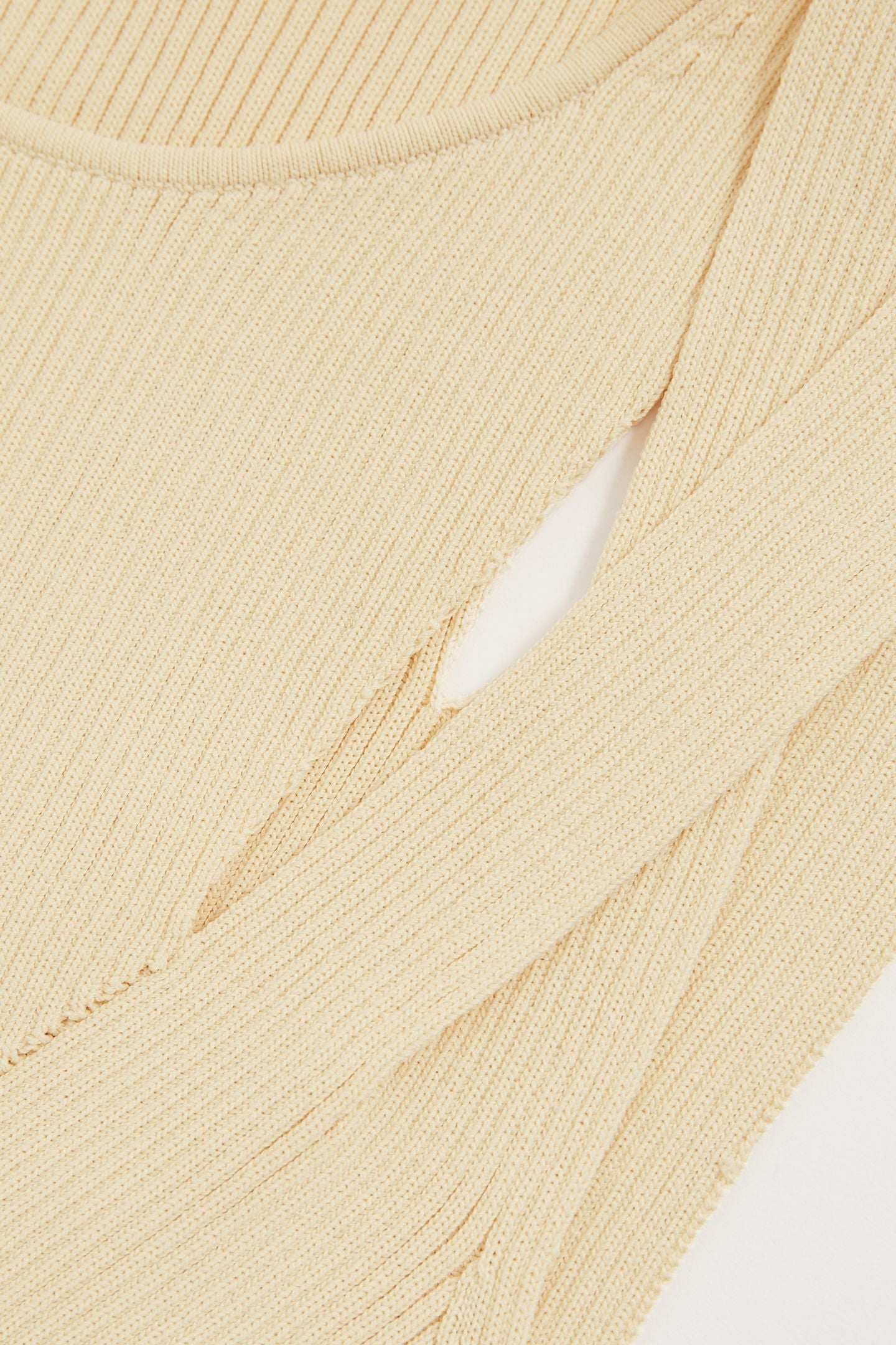 CUT OUT VEST CREAM 6