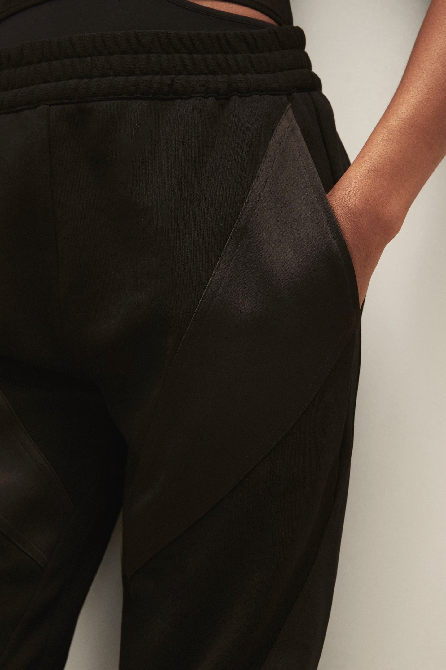 WOVEN MIXED JOGGER BLACK 4