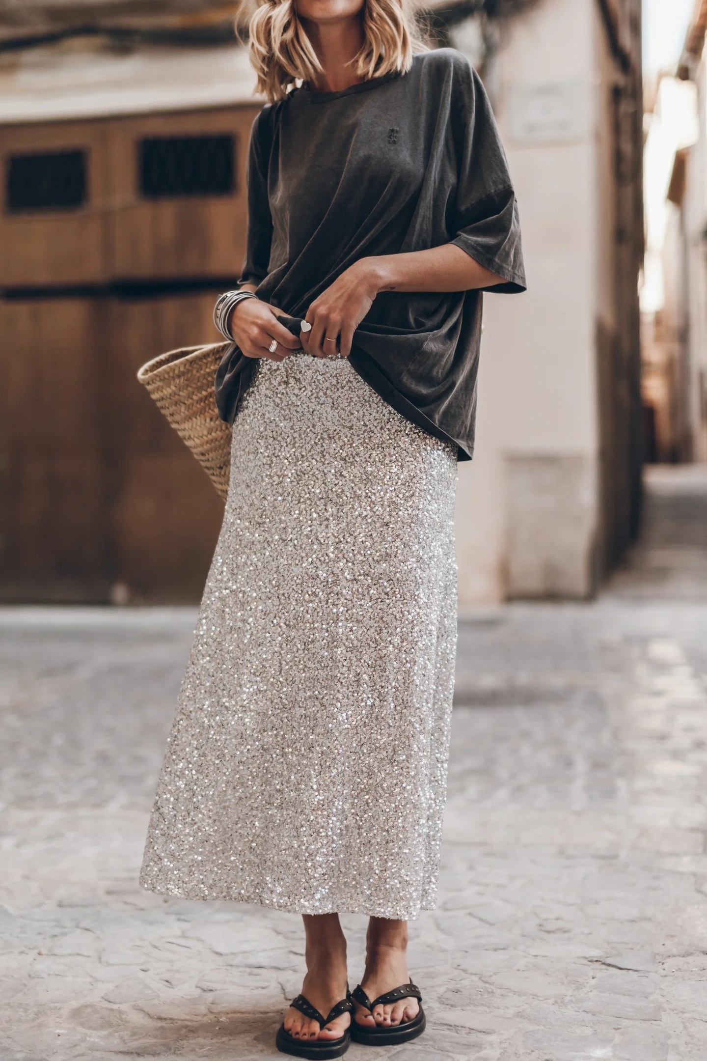 THE LIGHT LONG SEQUIN SKIRT 1
