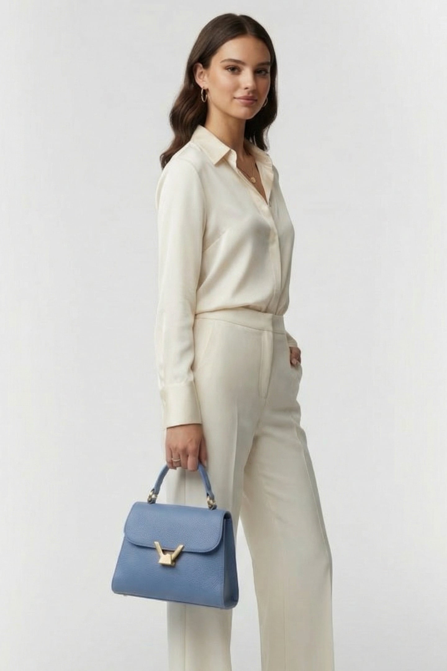 LEATHER SMALL HANDBAG IN BLUE 1