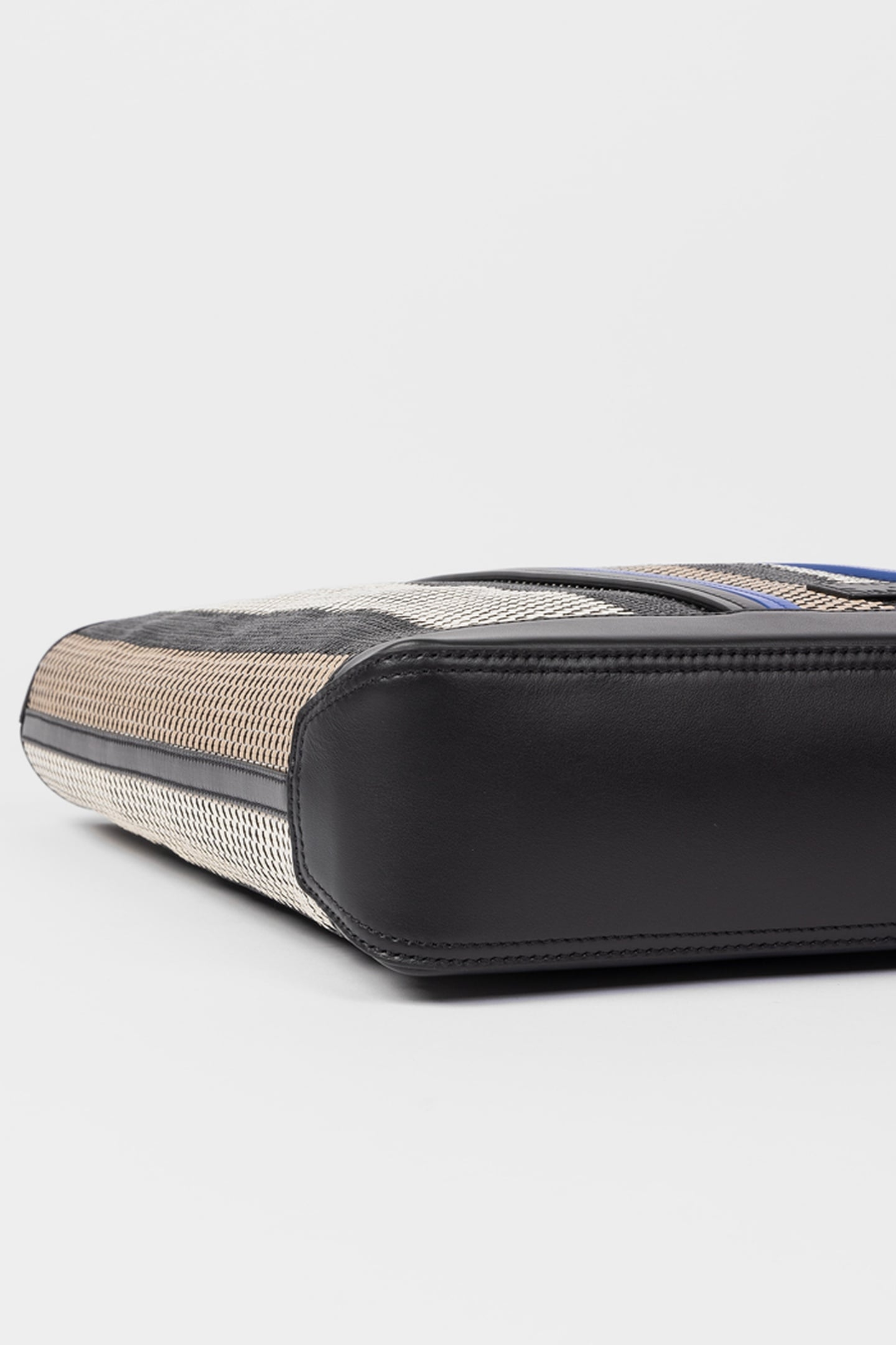 WOBAG N/S TOTE BLACK 7