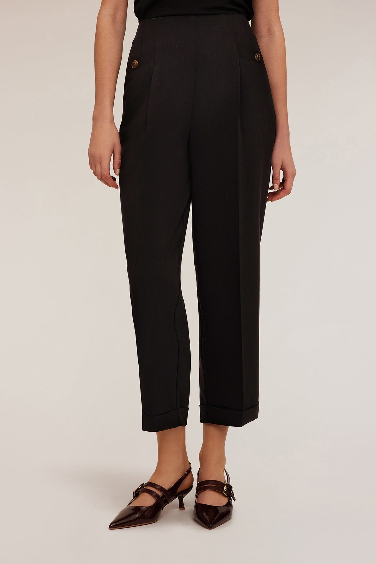 CARROT TROUSERS WITH TURN-UPS BLACK 1