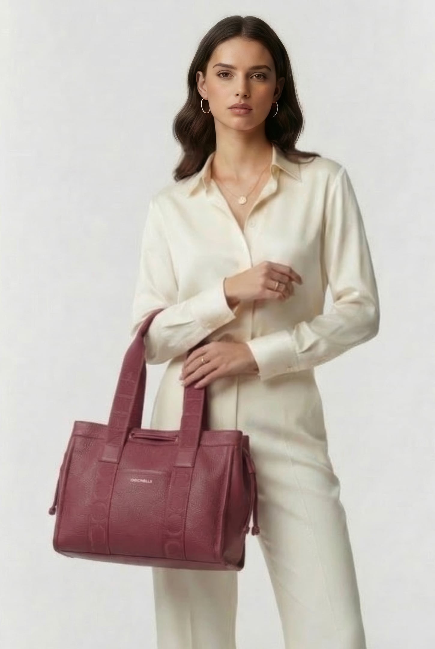 GRAINED LEATHER SIGNATURE TOTE BAG 1