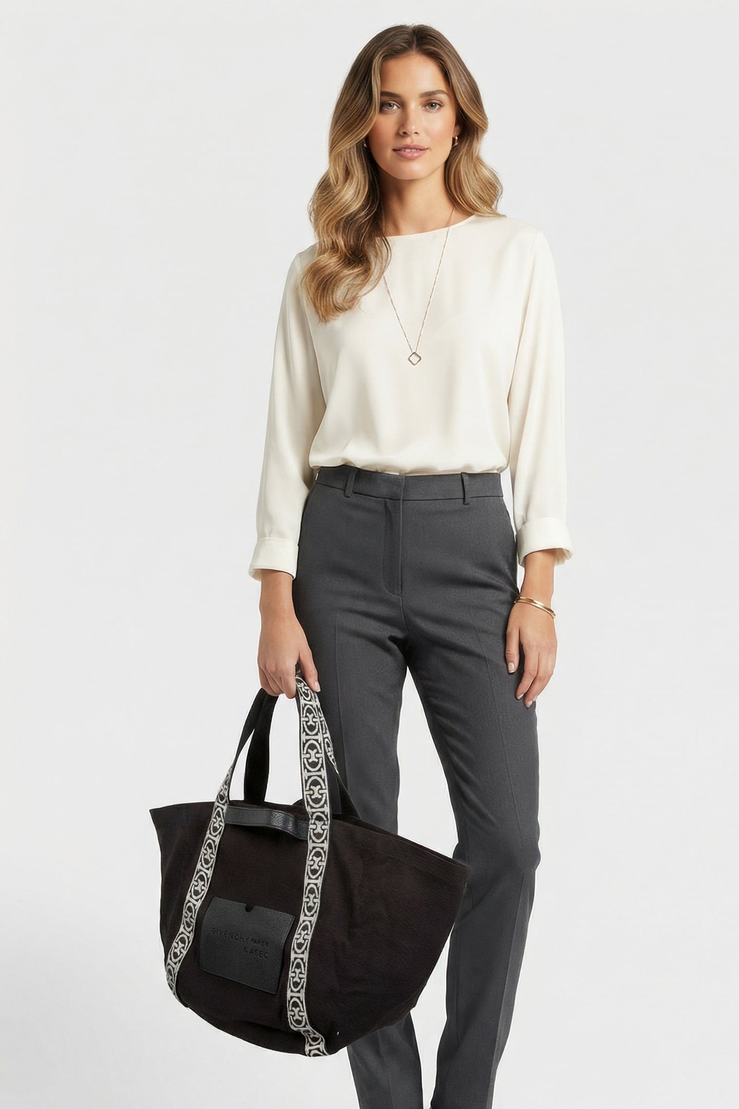 LARGE TOTE BAG IN BLACK 1