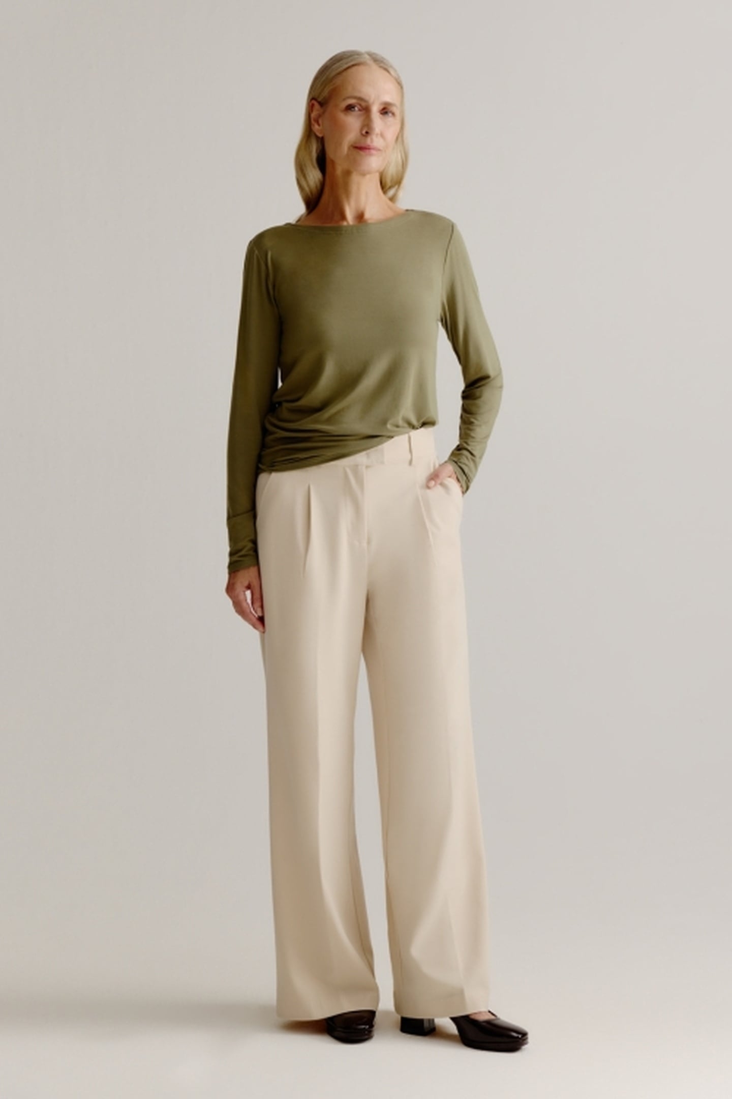 ALINE T-SHIRT SOLID MOSS GREEN 2