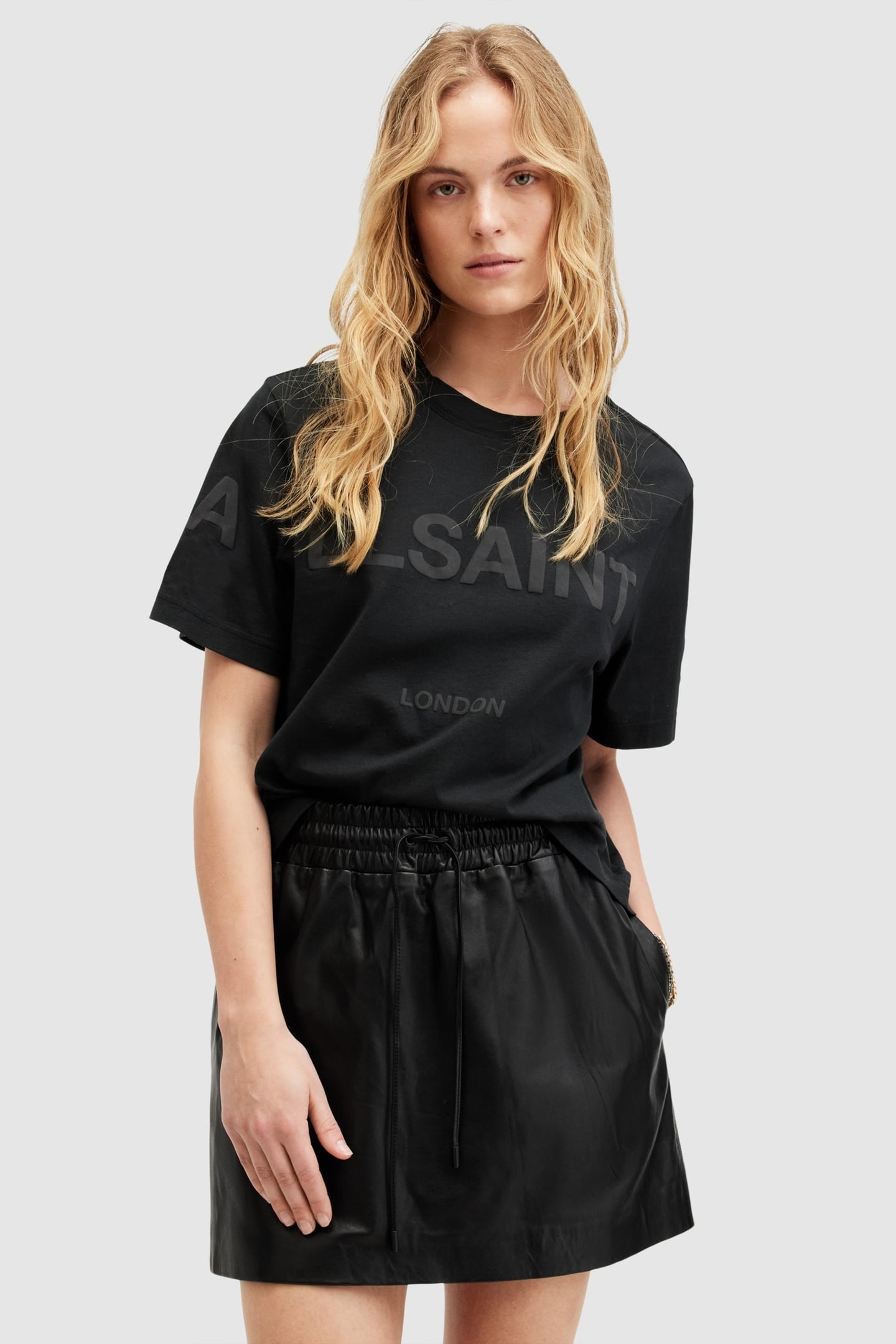 LISA BIGGY TEE BLACK 3