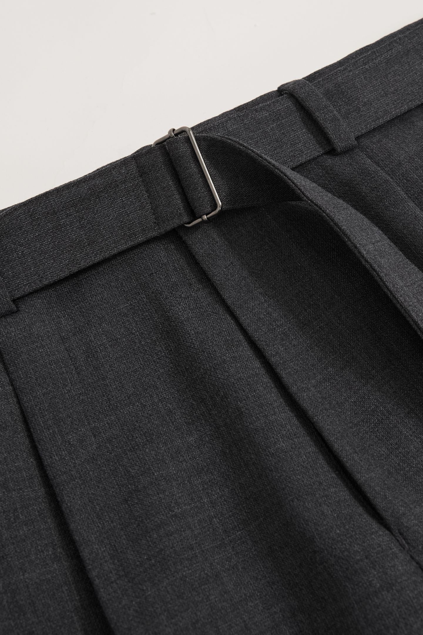 BELTED PLEATED TROUSER CHARCOAL GREY 6