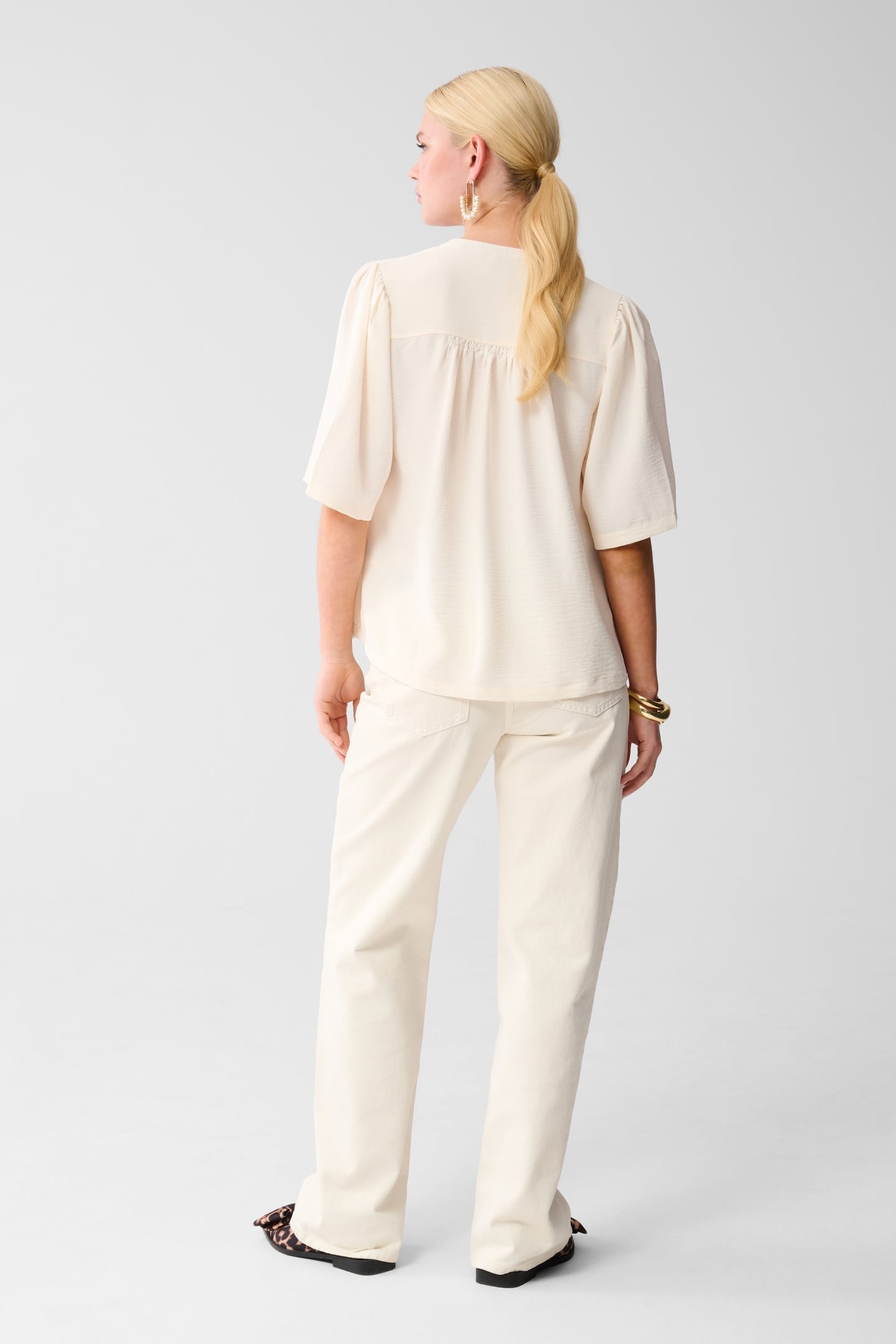 LA-SBTWIST SHORT SLEEVE TOP OFFWHITE 3