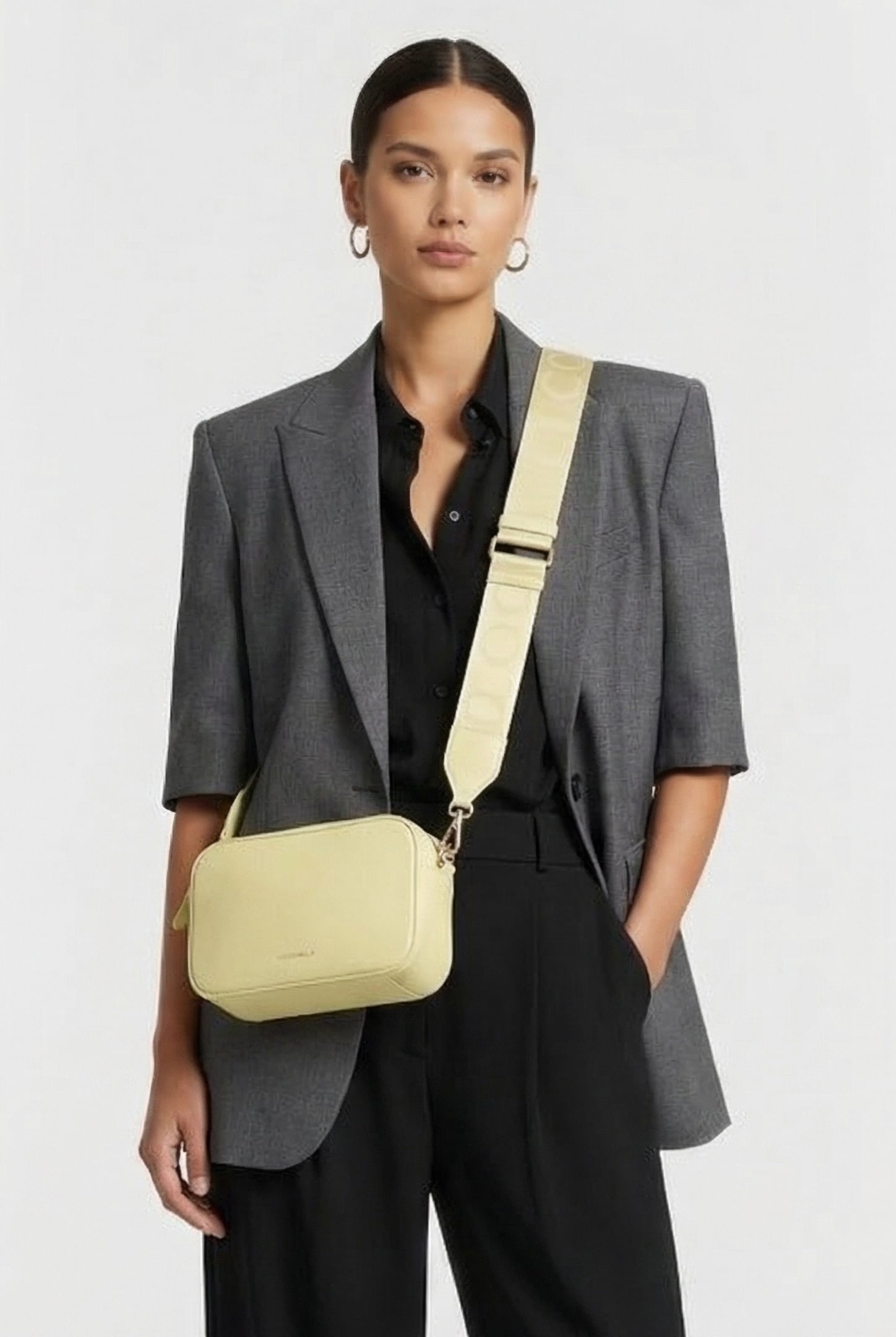 CROSS BODY BAG IN LEATHER 1