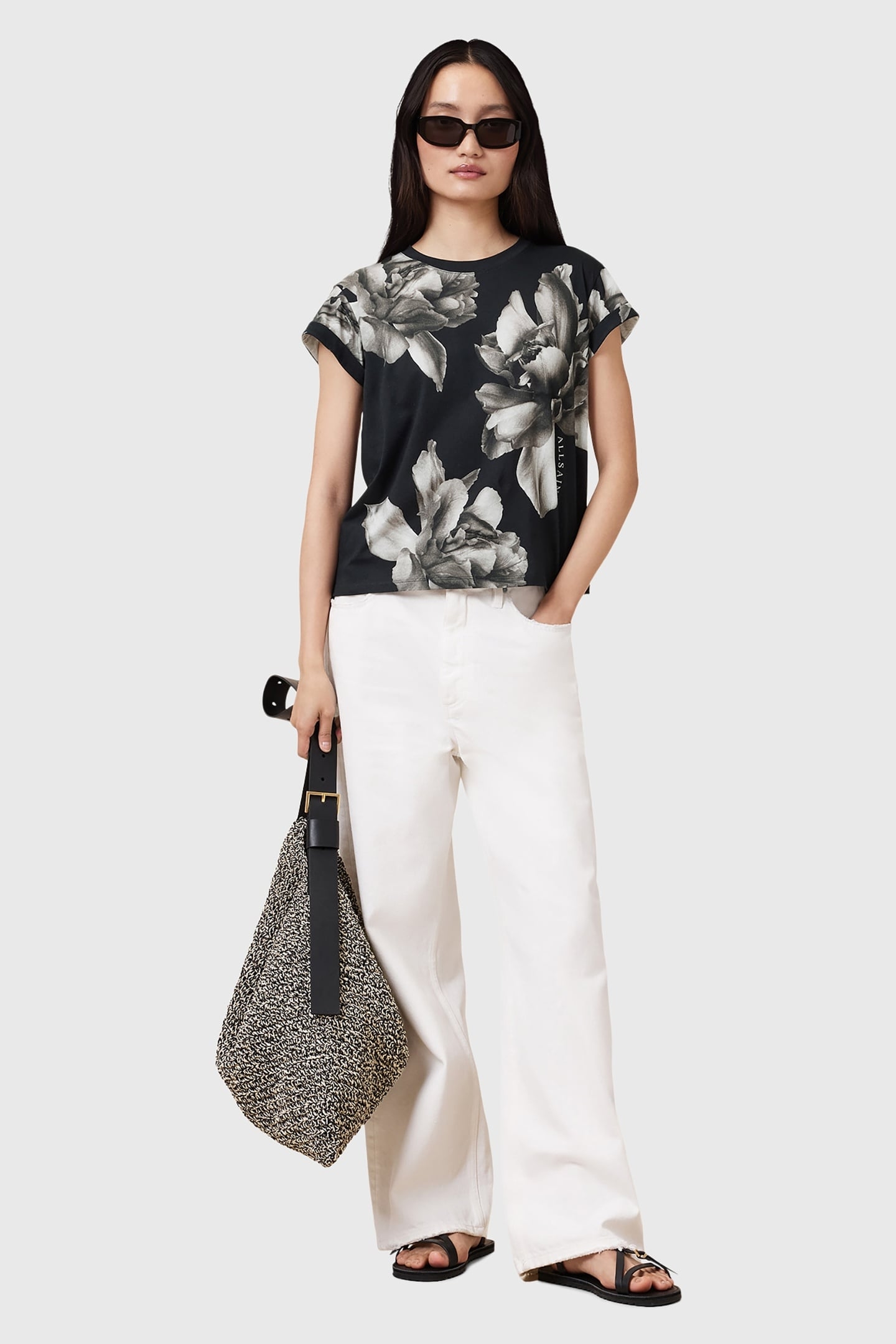 ANNA TEE IONE BLACK 3