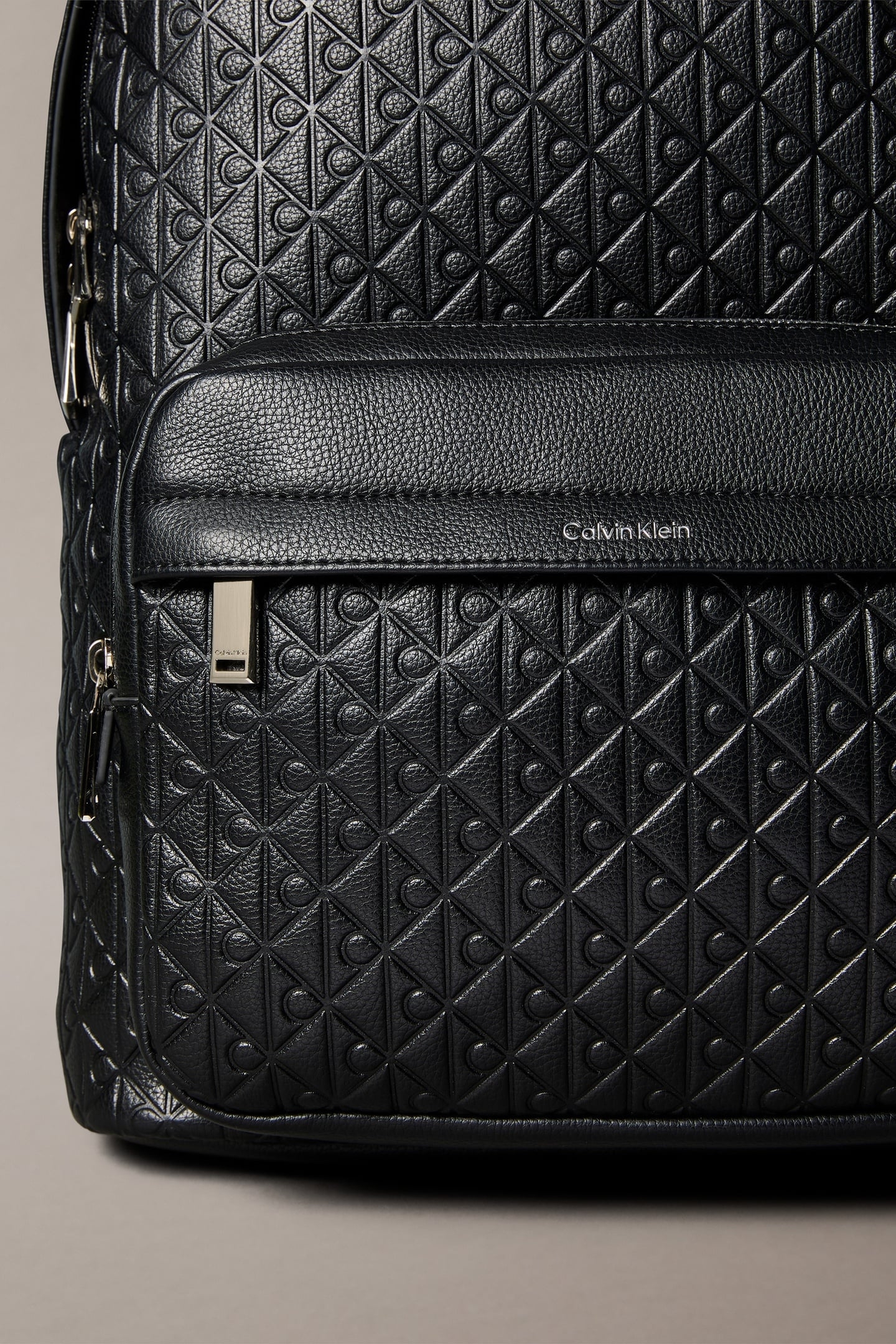 EMBLEM EMBOSS ROUND BACKPACK BLACK 4