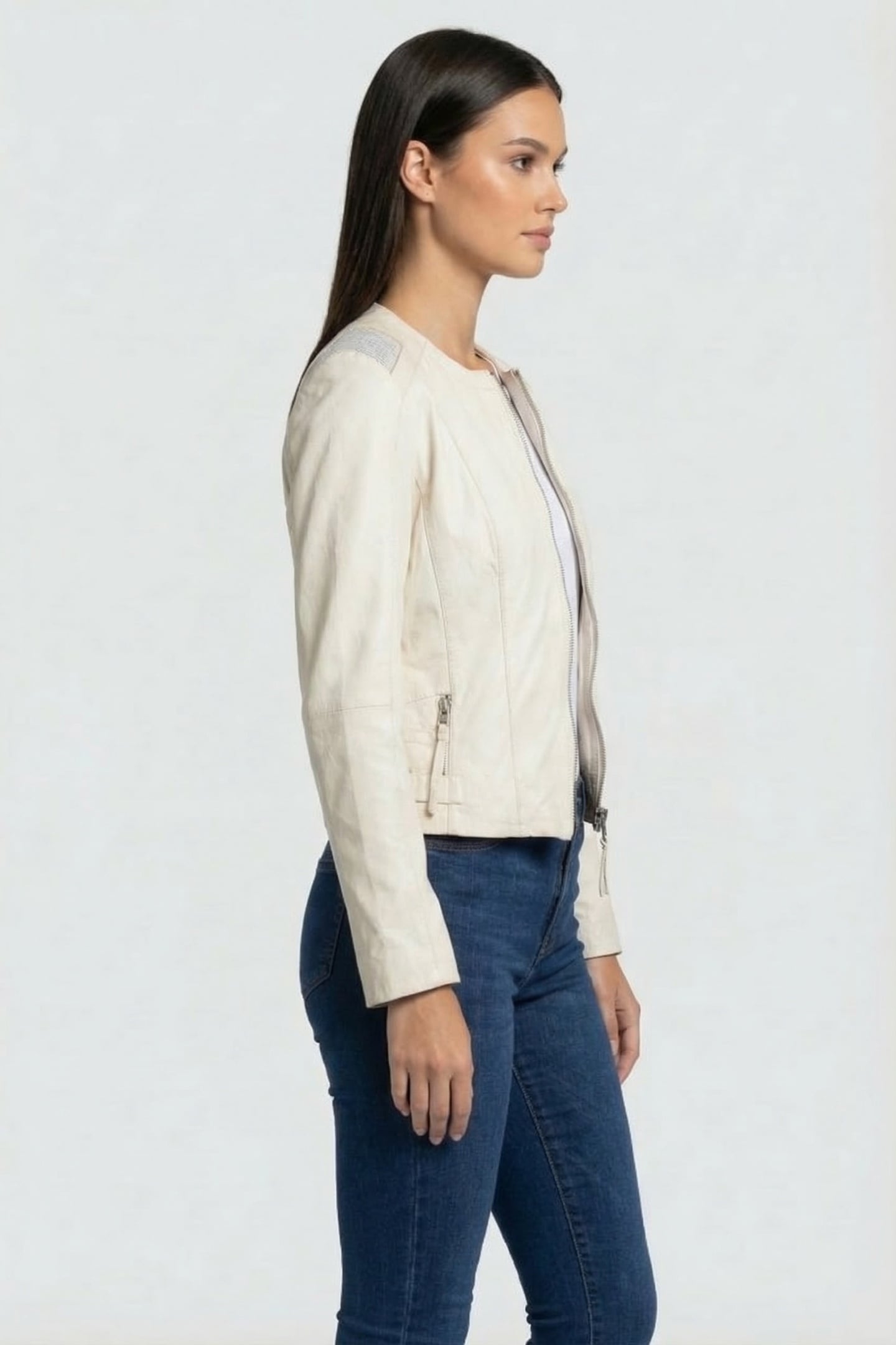 BLUE HEART B WHITE 3