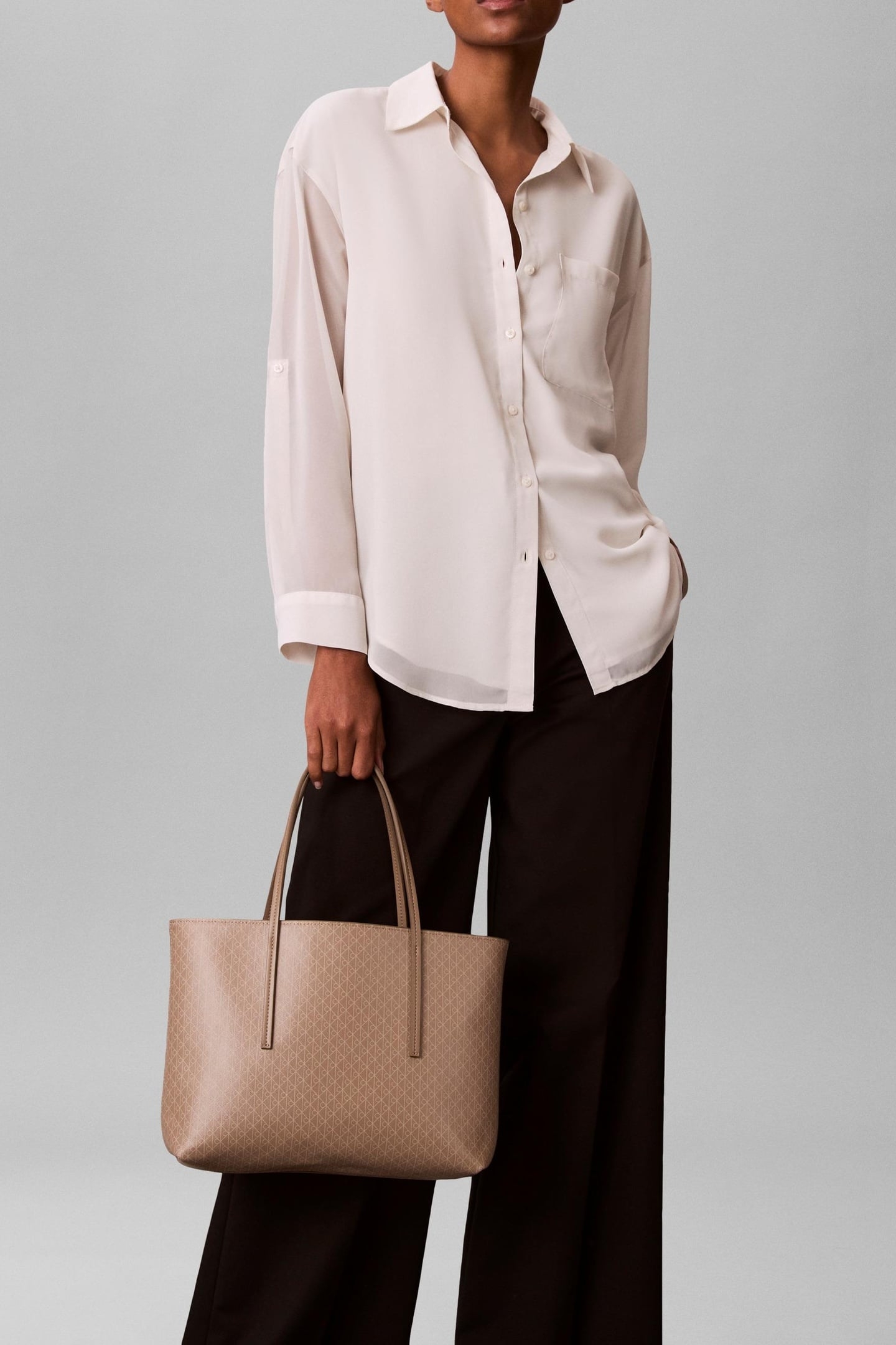 EMBLEM AOP SMALL TOTE BAG DESERT TAUPE 1