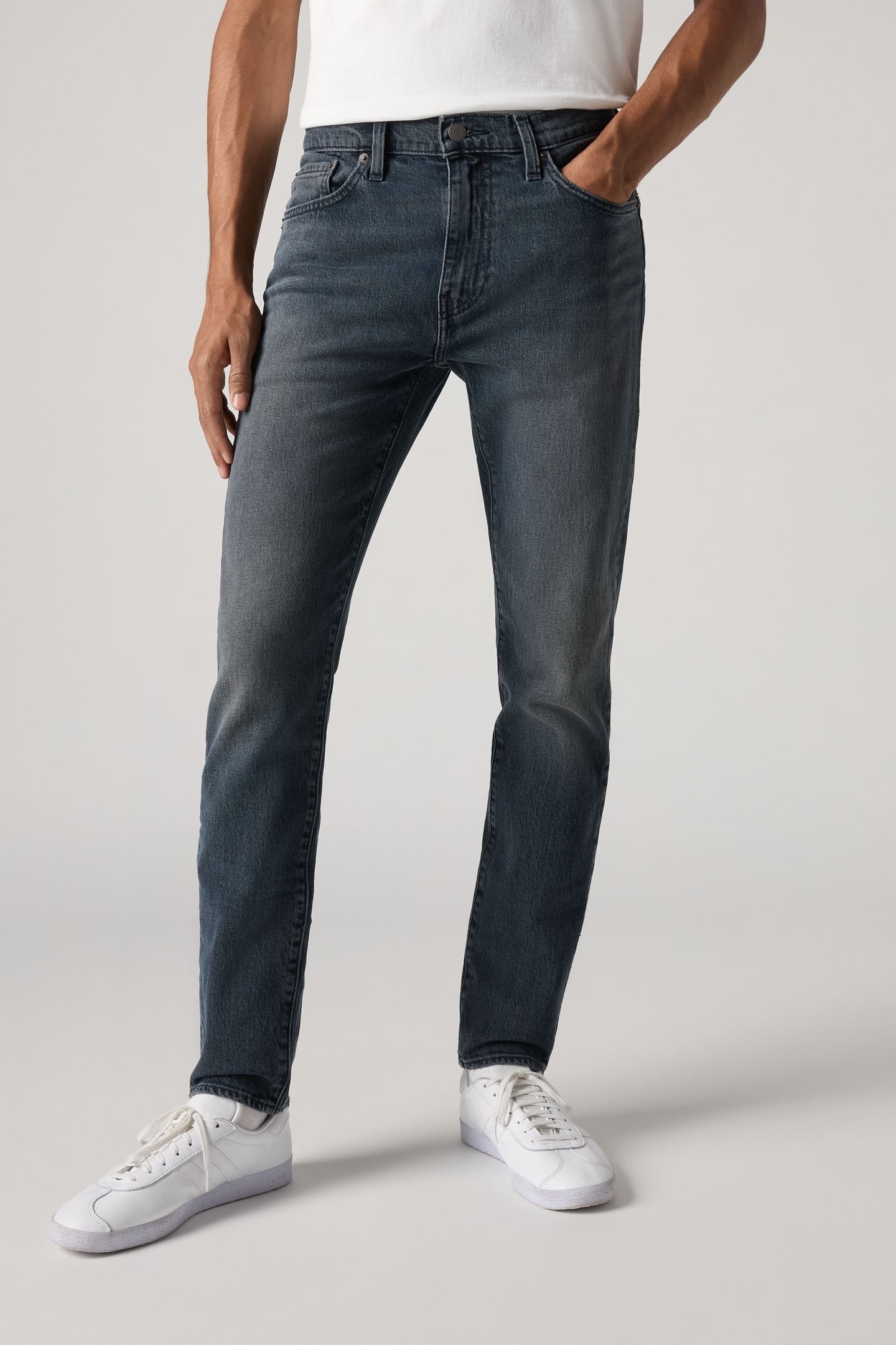 512™ SLIM TAPER JEANS BLUE 2