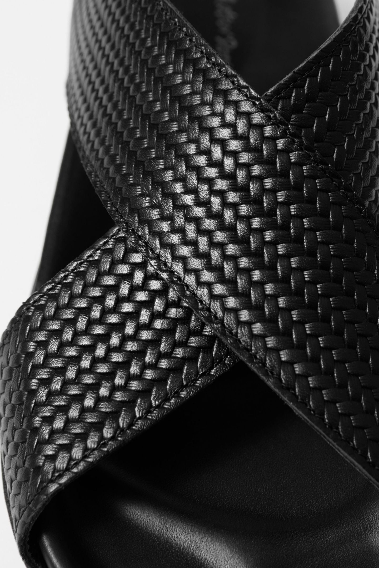 SUSANNE SANDAL BLACK 4