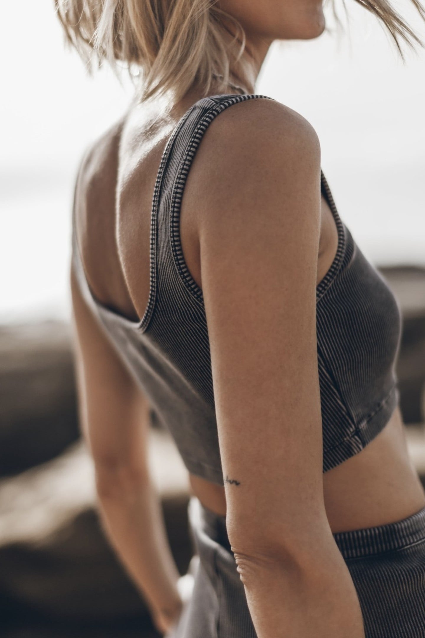 THE DARK RIBBED BRALETTE TOP BLACK 2