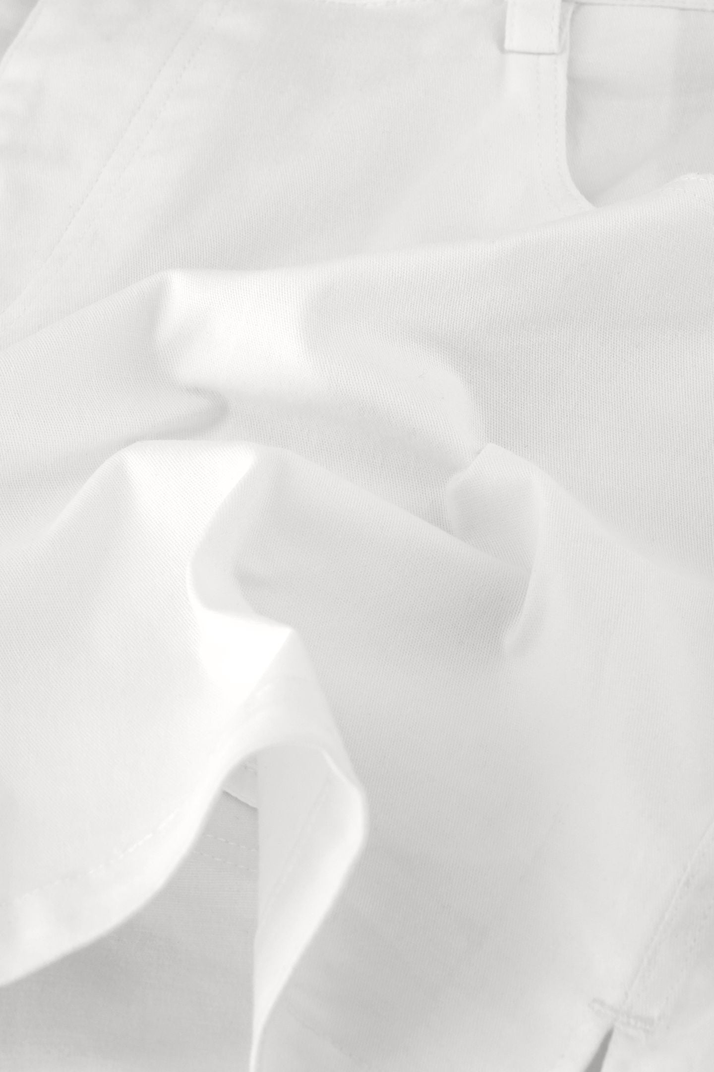 FREA SHORT OFF WHITE 4