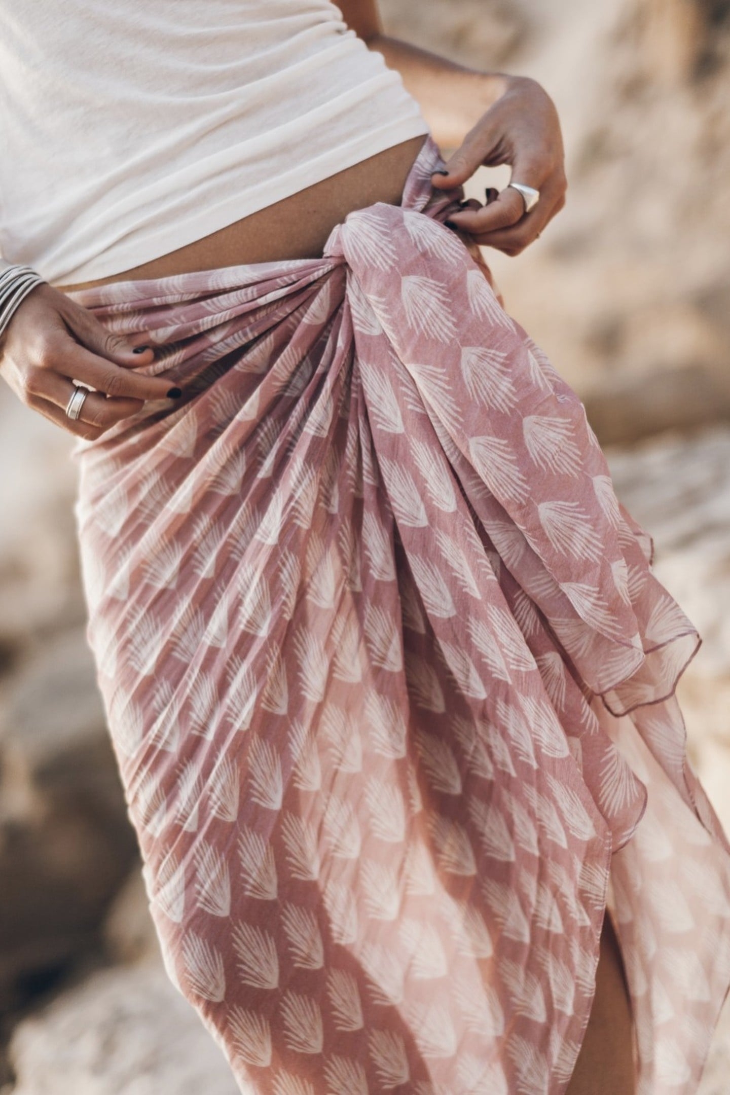 THE PINK PRINTED PAREO PINK 2