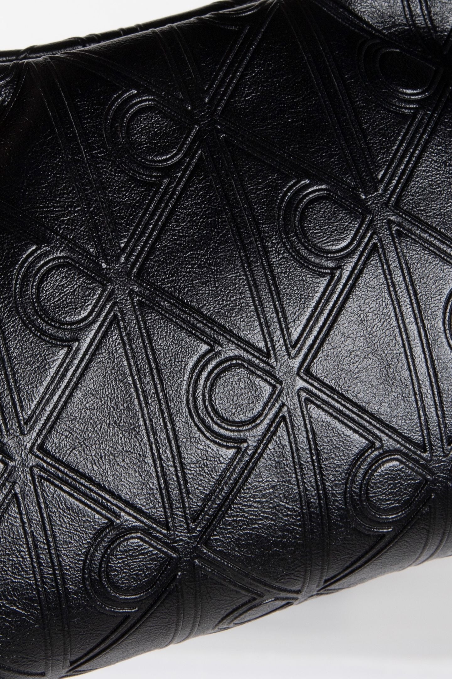 EMBLEM AOP PUFFER BAG BLACK 5