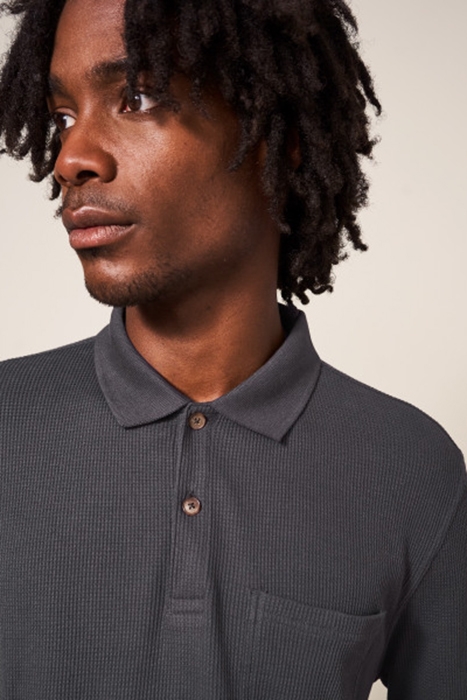 GRANTHAM LS WAFFLE POLO WASHED BLACK 3