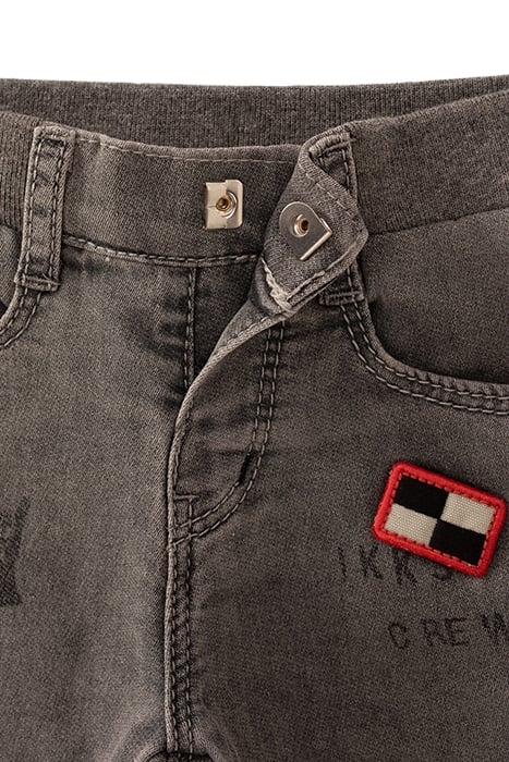 BABY BOYS’ GREY JEANS WITH PRINT AND BADGE 5